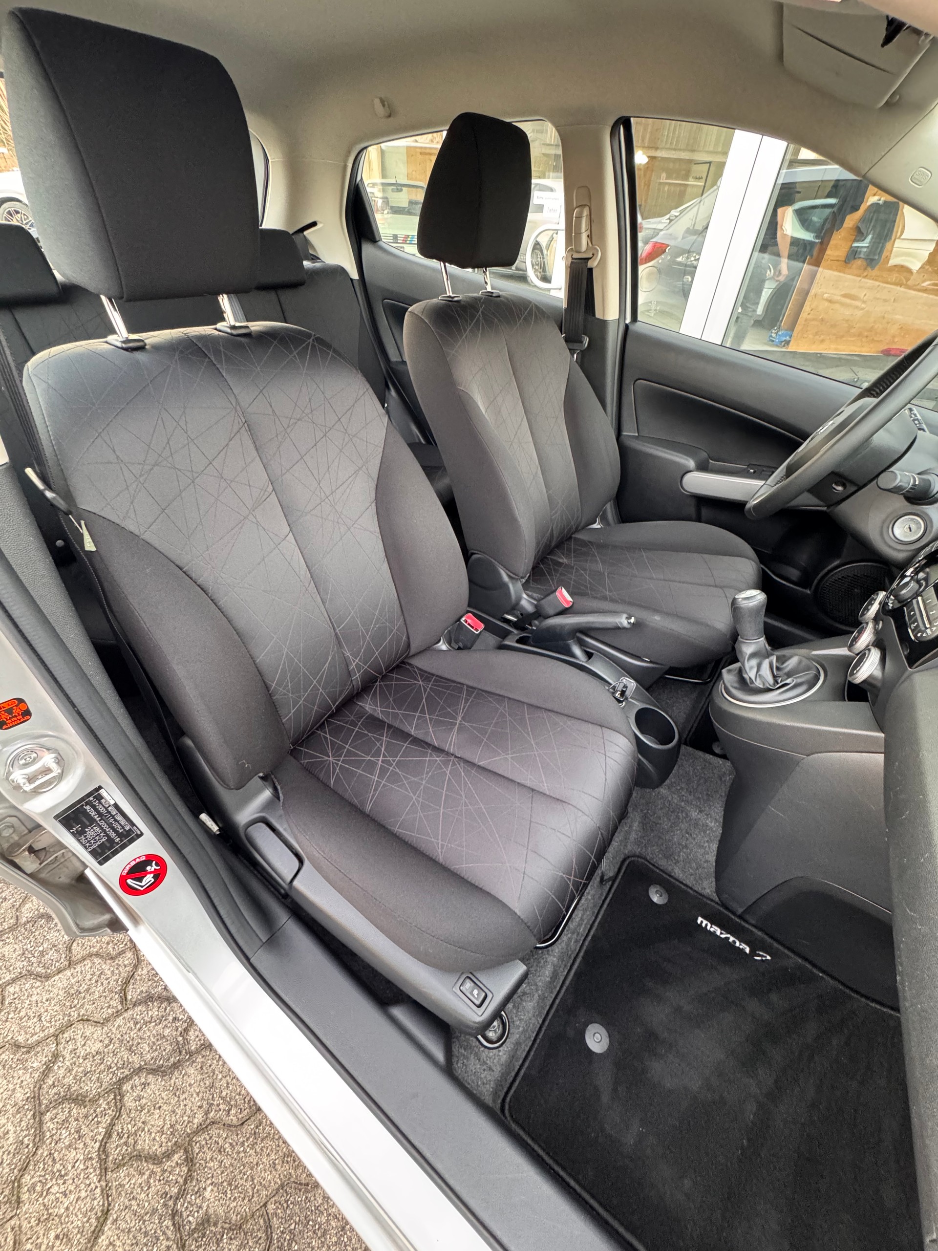 MAZDA 2 1.3i 16V Exclusive-image-6
