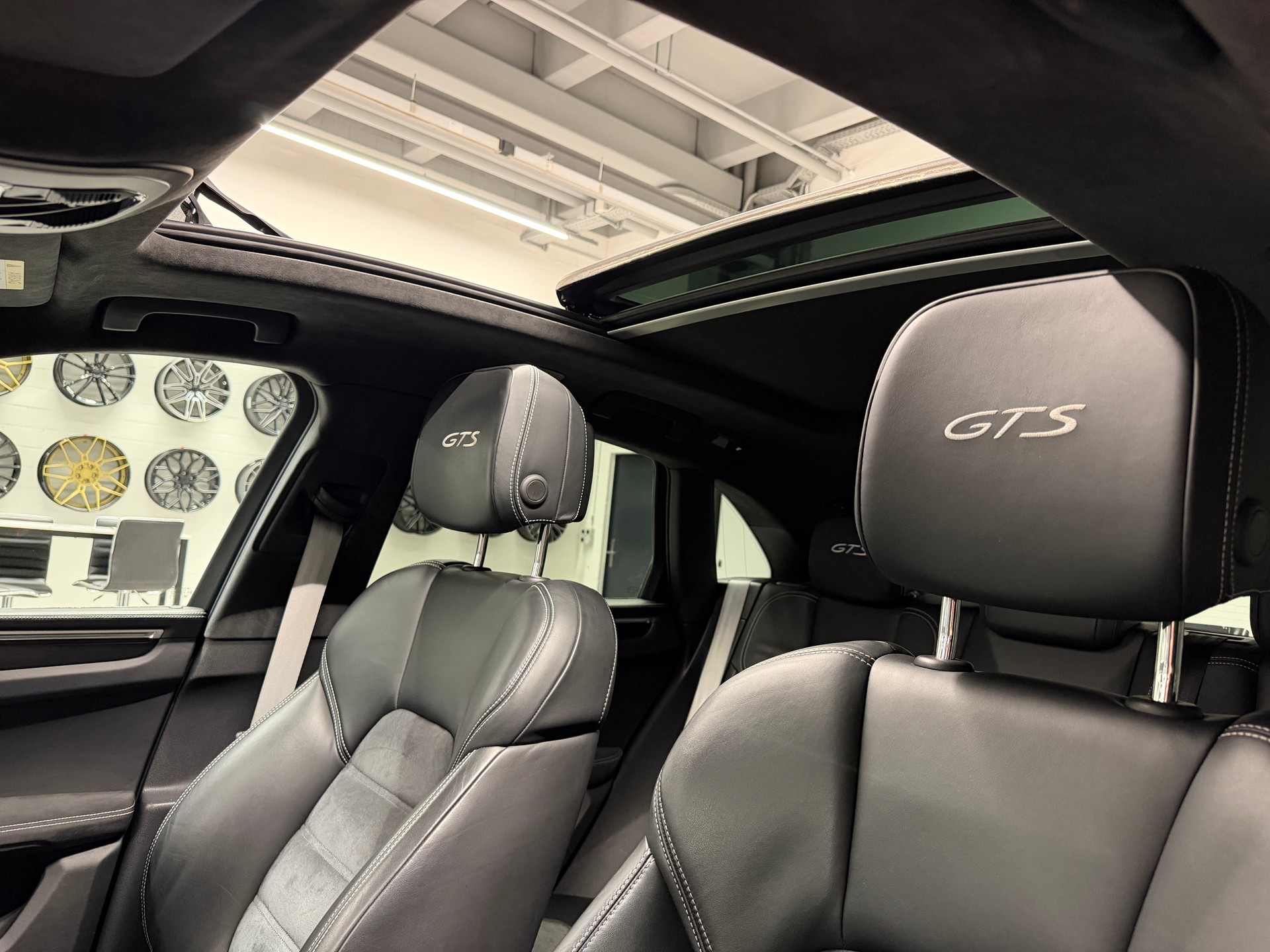 PORSCHE Macan 3.0 V6 GTS (Porsche Approved bis 7.12.2026)-image-16