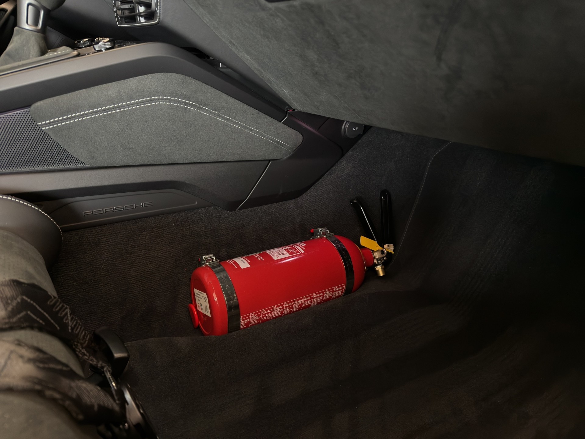 PORSCHE 911 GT3 RS Weissach-Paket-image-23