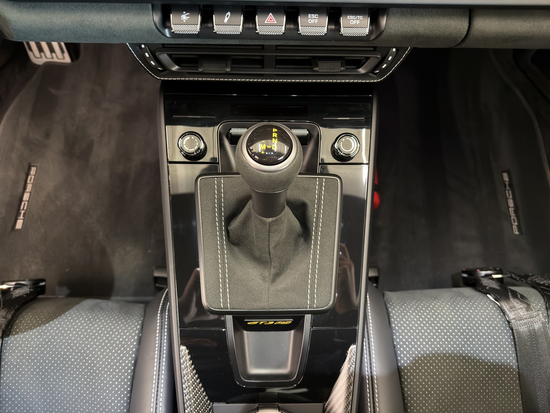 PORSCHE 911 GT3 RS Weissach-Paket-image-17