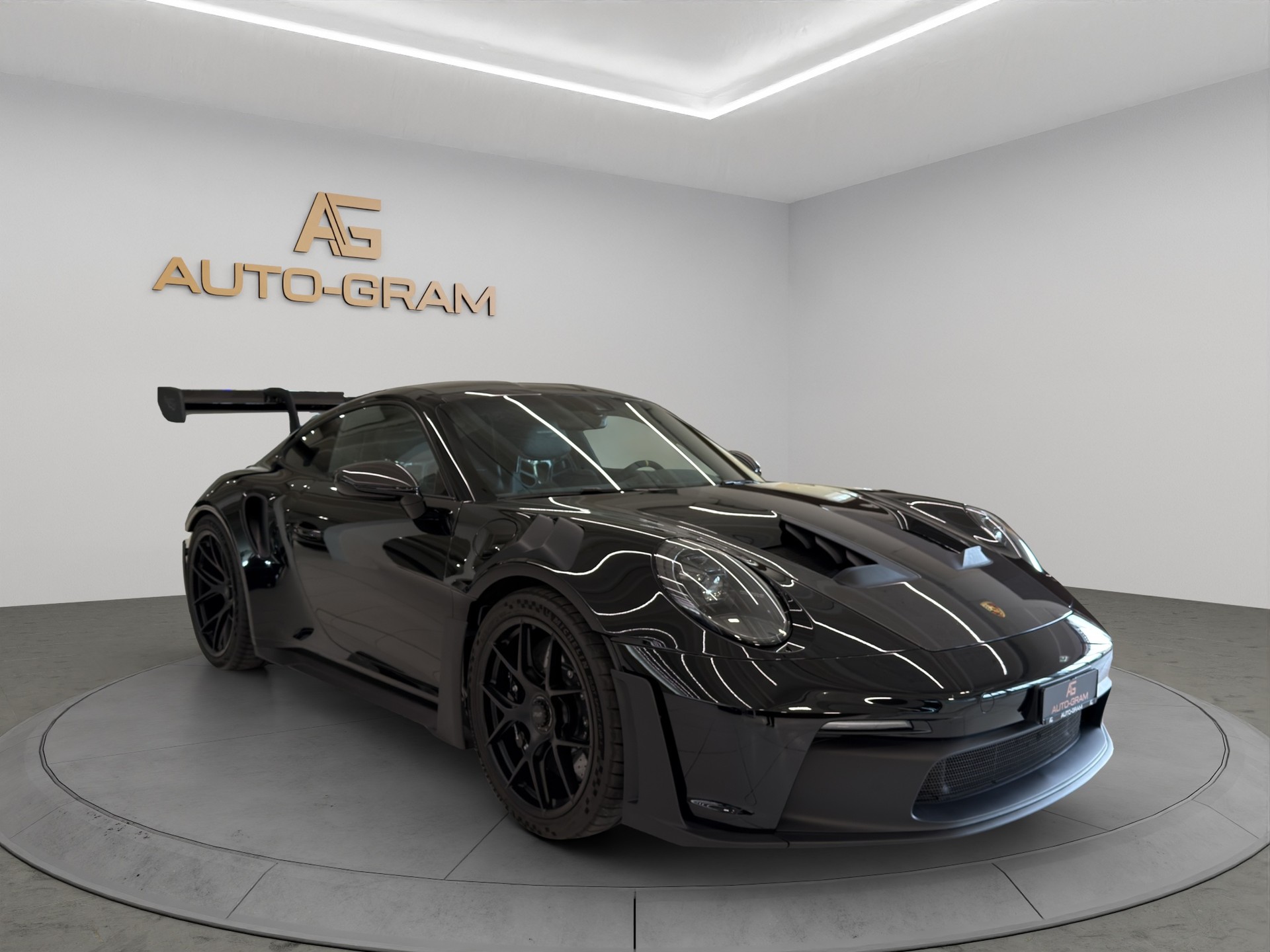 PORSCHE 911 GT3 RS Weissach-Paket-image-6