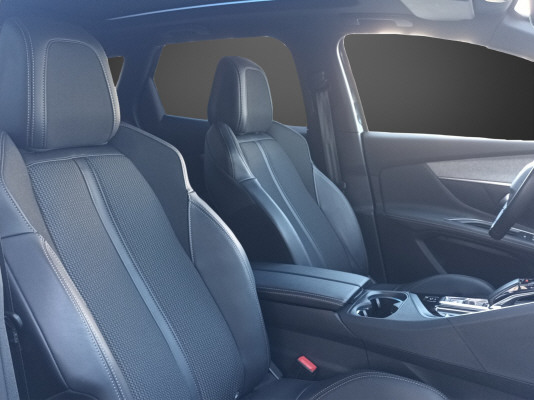PEUGEOT 3008 300e Hybrid4 GT-image-7