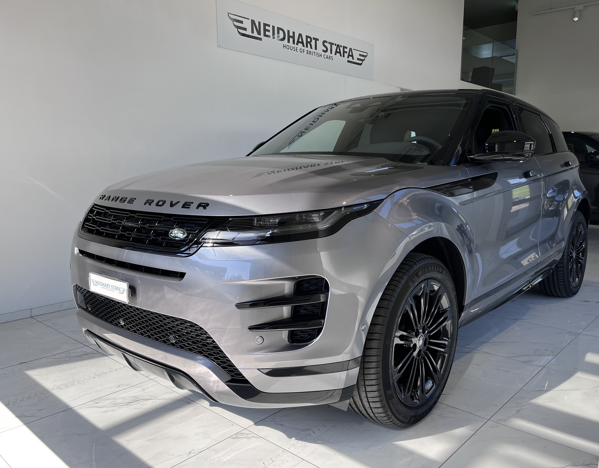 LAND ROVER Range Rover Evoque P 270e Dynamic SE AT9-showroom-element-1