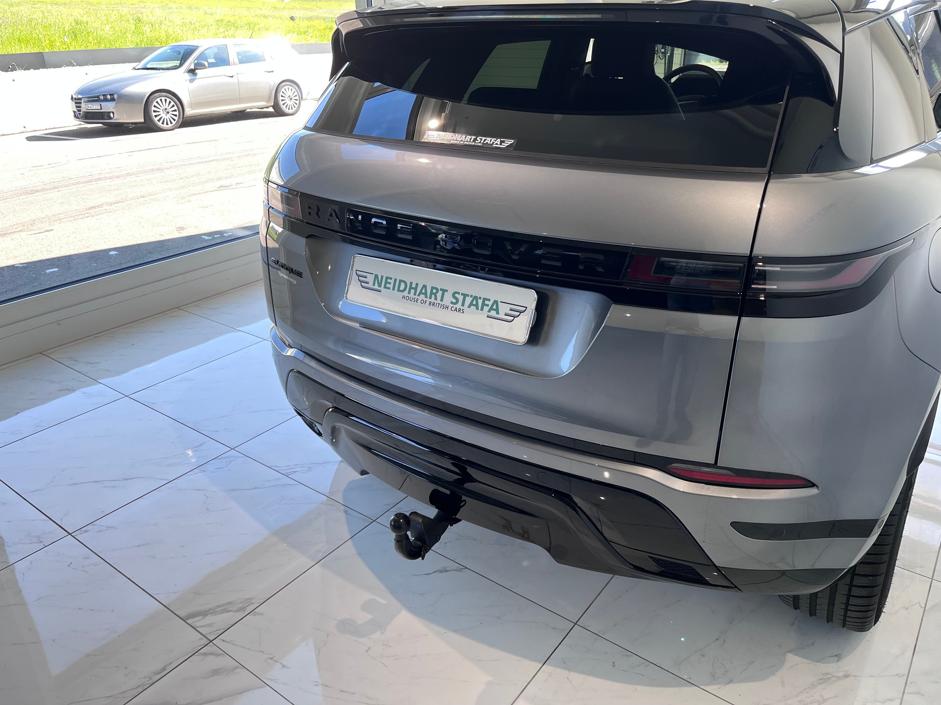 LAND ROVER Range Rover Evoque P 270e Dynamic SE AT9-showroom-element-3