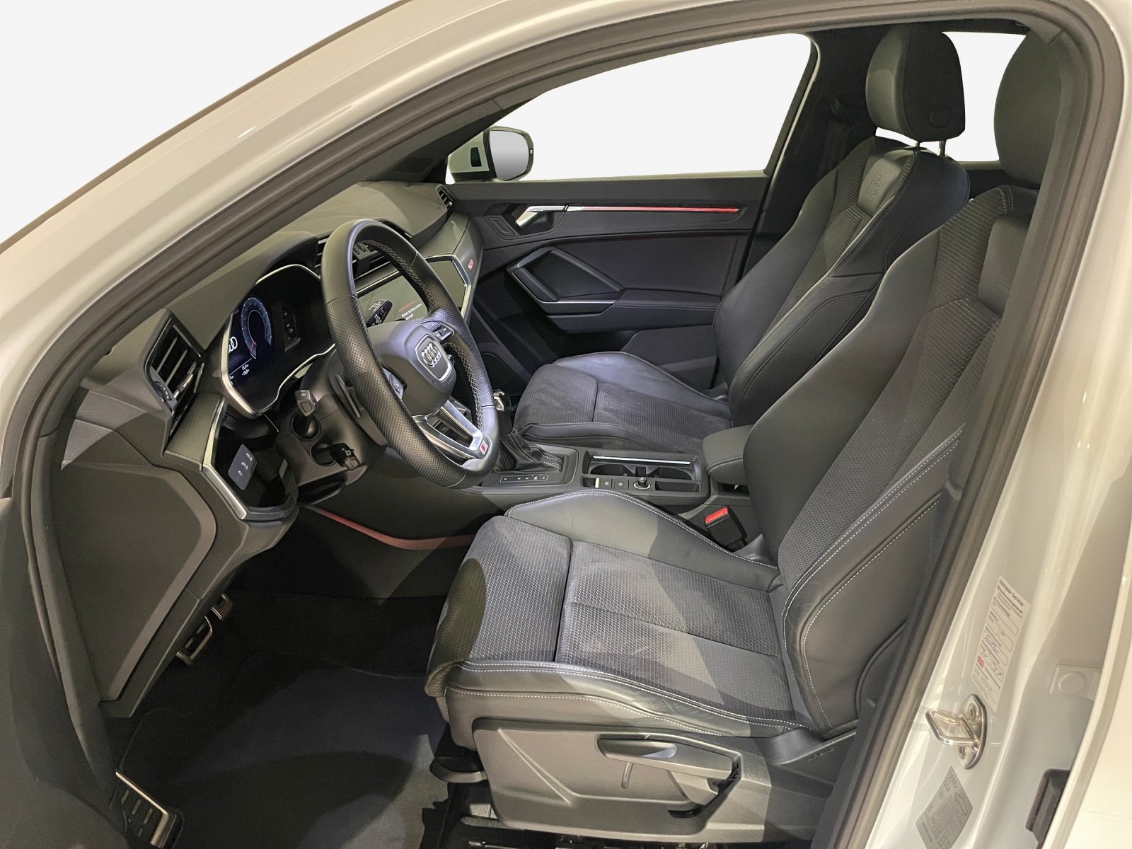AUDI Q3 Sportback 35 TFSI S line Attraction S-tronic-image-7