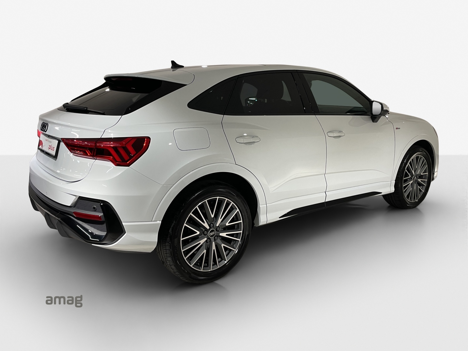 AUDI Q3 Sportback 35 TFSI S line Attraction S-tronic-image-4