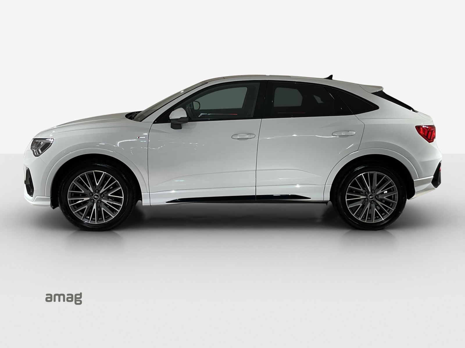 AUDI Q3 Sportback 35 TFSI S line Attraction S-tronic-image-1
