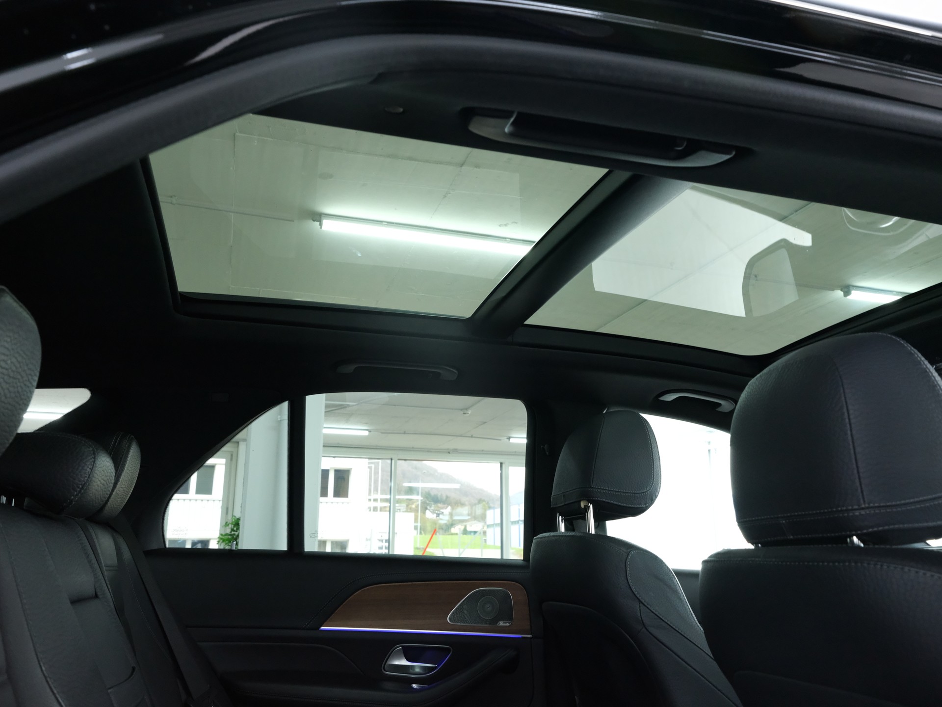 MERCEDES-BENZ GLE 350 d 4Matic AMG Line 9G-Tronic-image-24