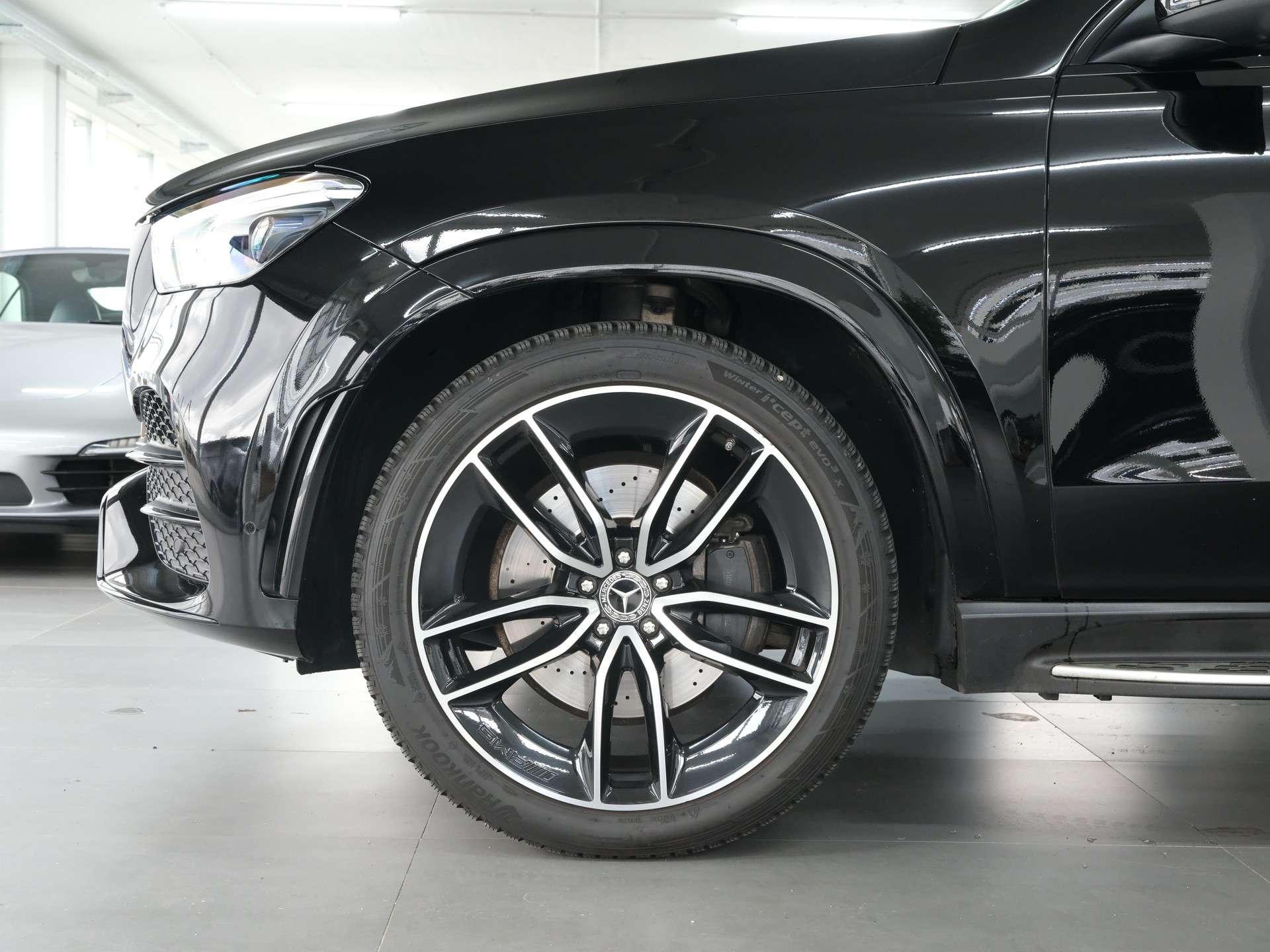 MERCEDES-BENZ GLE 350 d 4Matic AMG Line 9G-Tronic-image-10