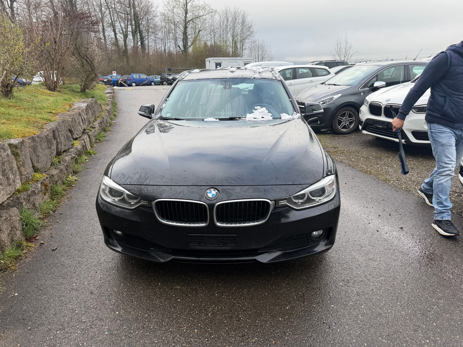 BMW 318d Touring Modern Line-image-0