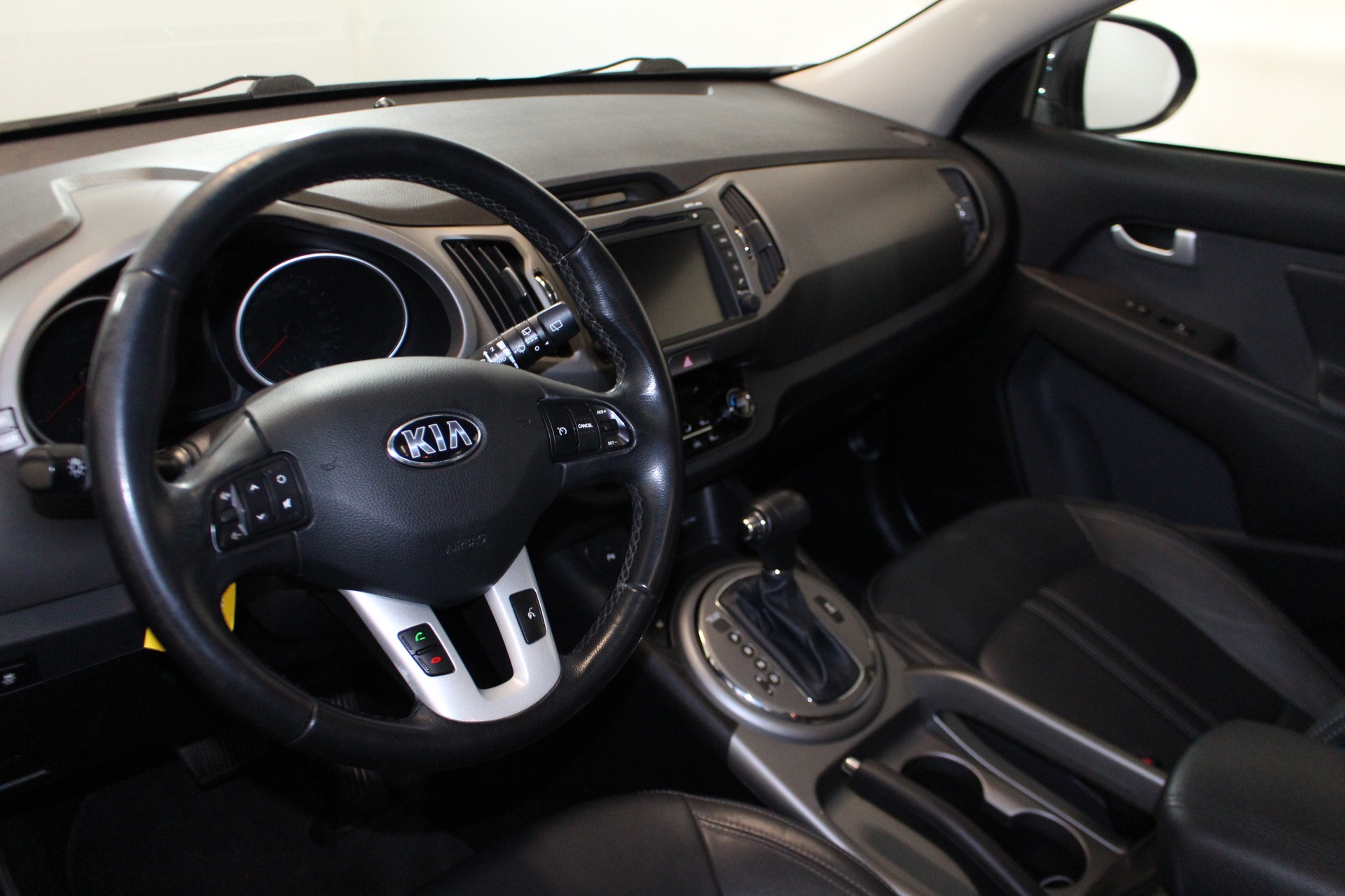 KIA Sportage 2.0 CRDi Trend-image-11