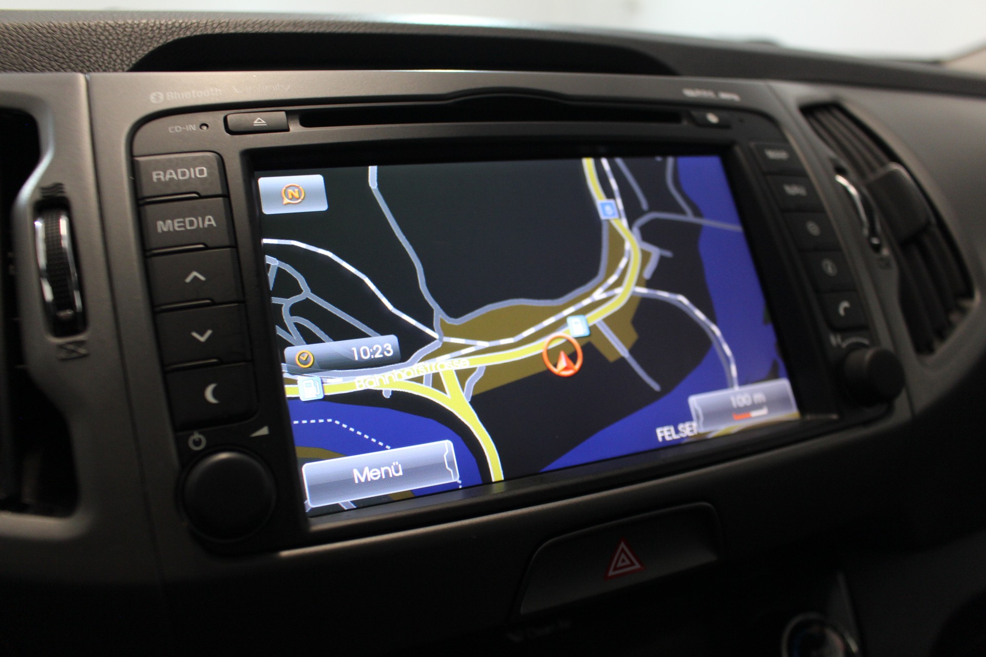 KIA Sportage 2.0 CRDi Trend-image-16