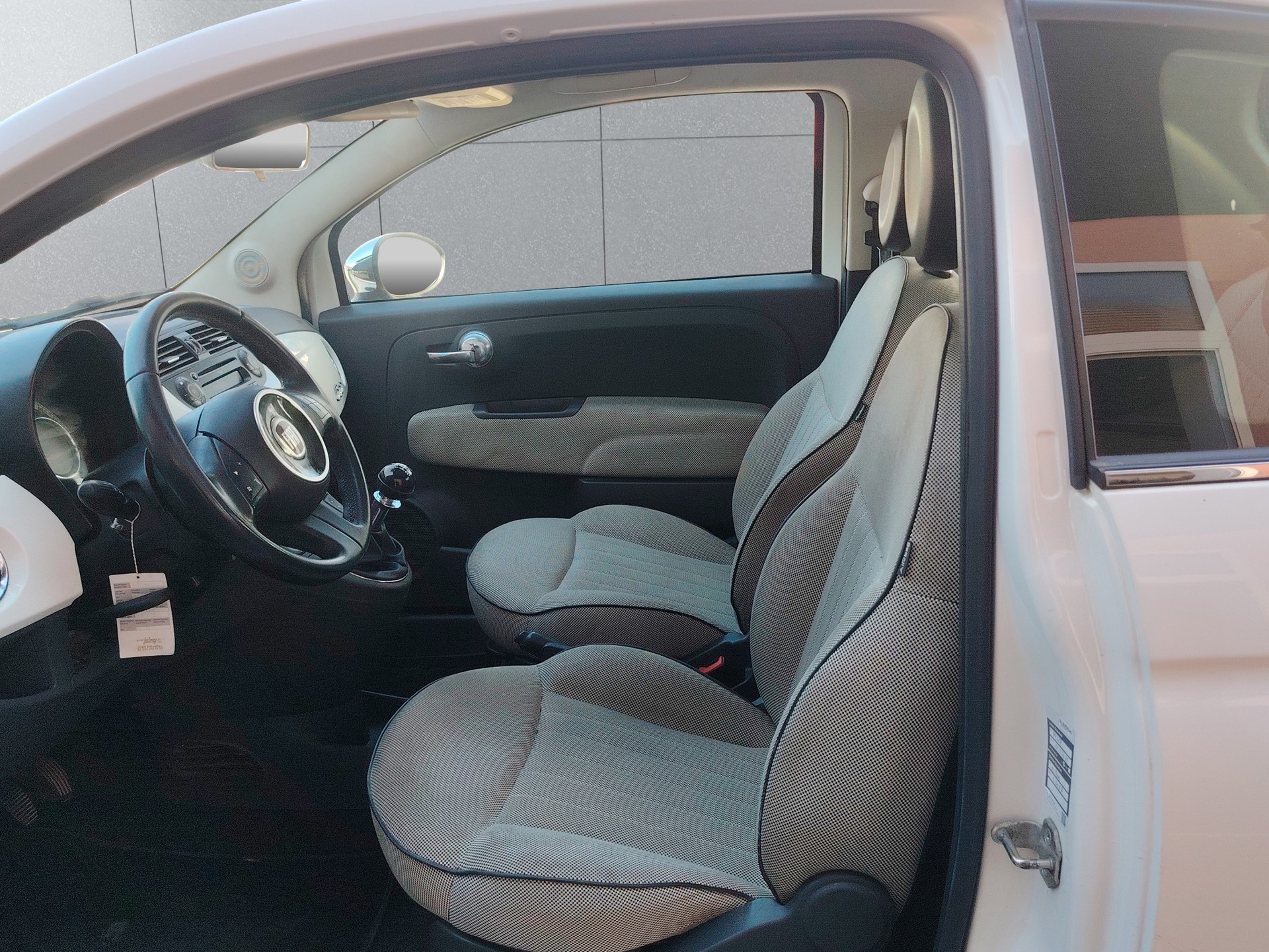 FIAT 500 1.2 Lounge-image-8
