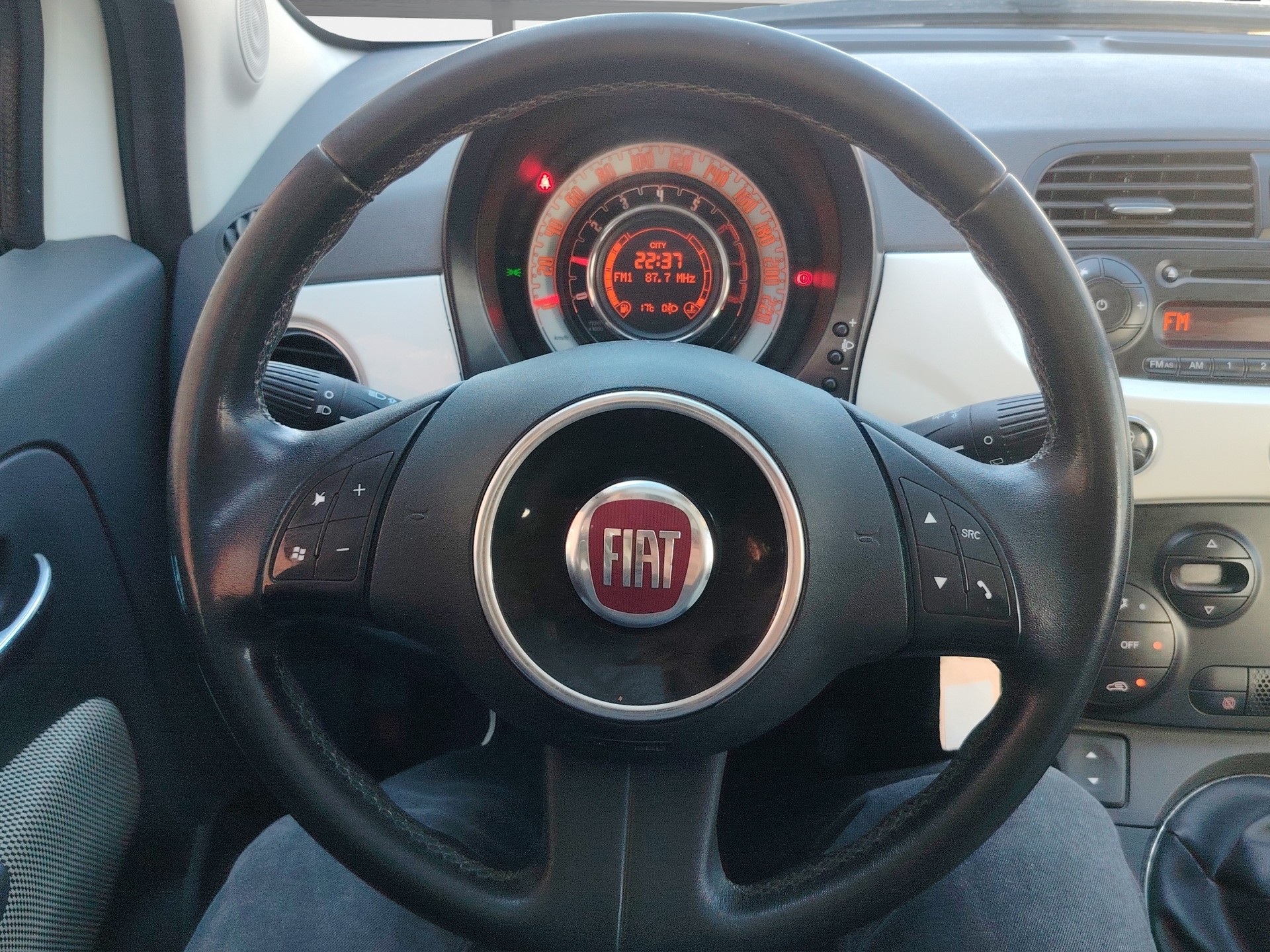 FIAT 500 1.2 Lounge-image-11
