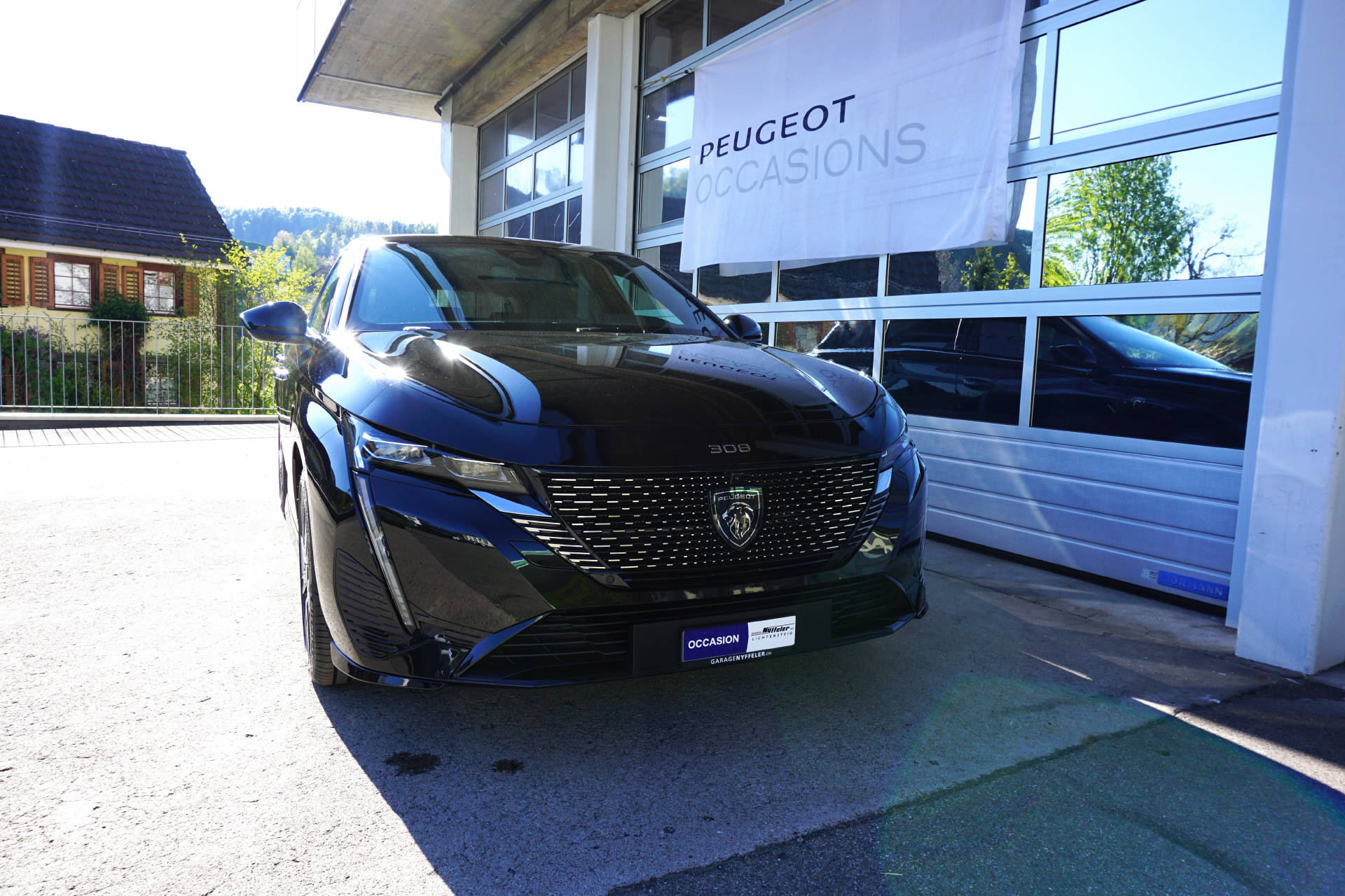 PEUGEOT 308 1.2 Hybrid GT (Limousine) Peugeot PEUGEOT 308 1.2 Hybrid GT (Limousine)