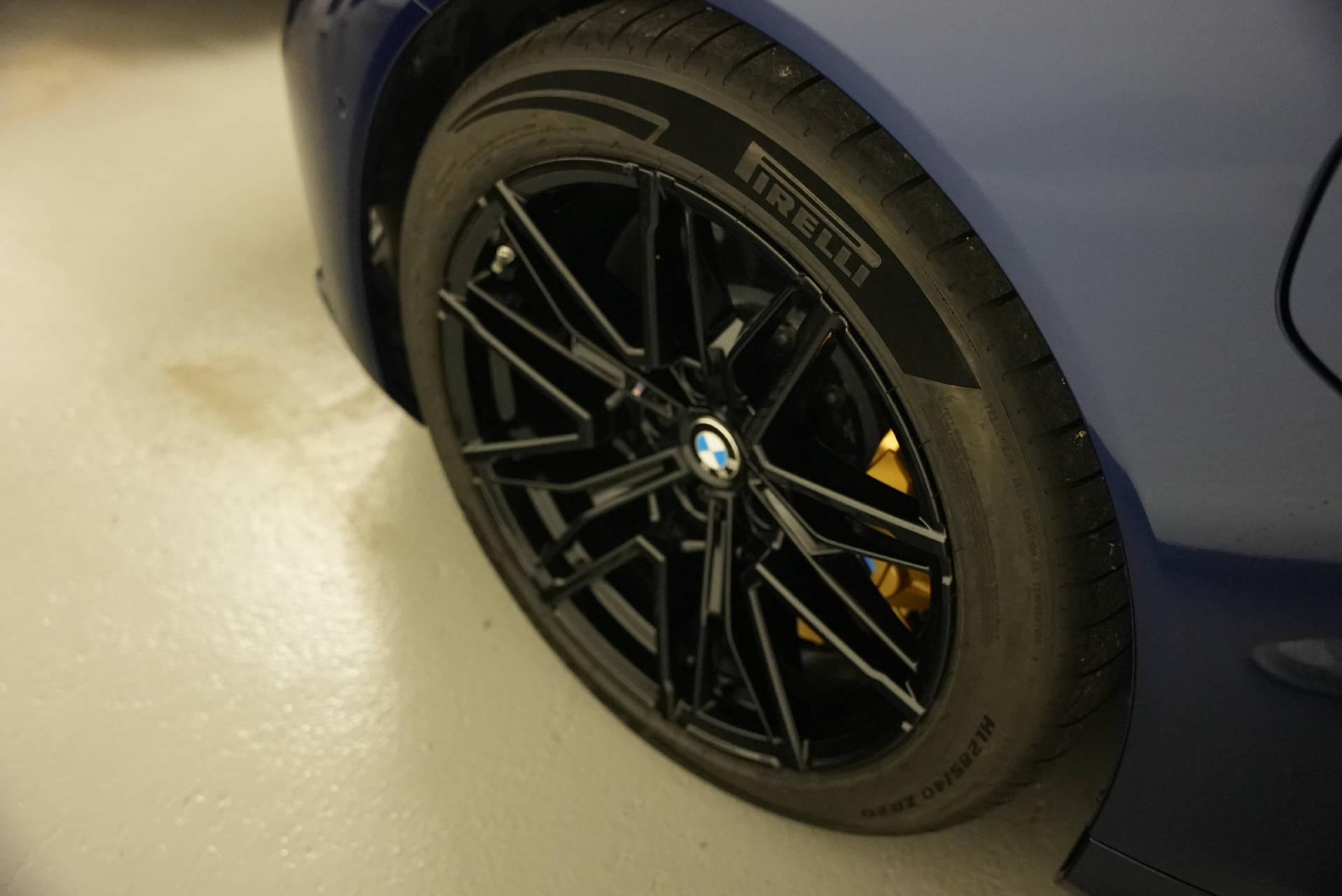 BMW M5 xDrive Mauritiusblau-image-5