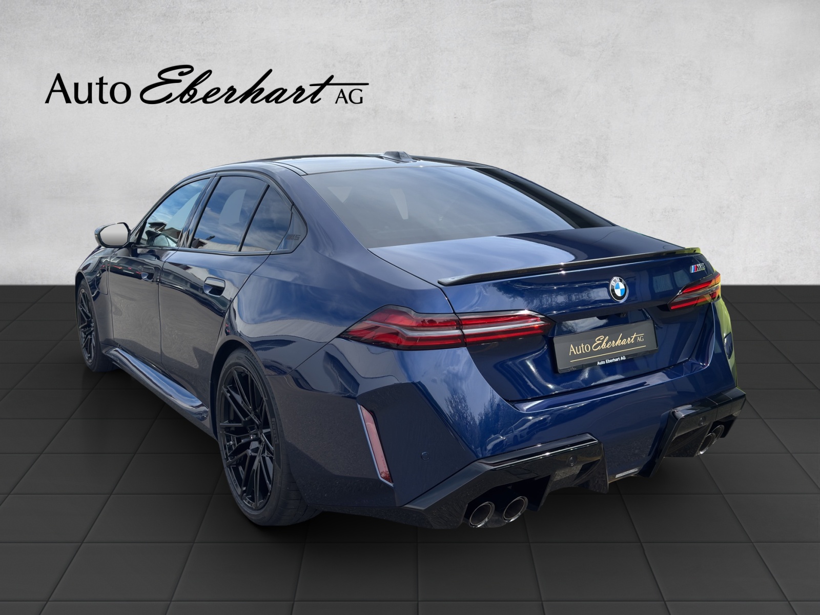 BMW M5 xDrive Mauritiusblau-image-1