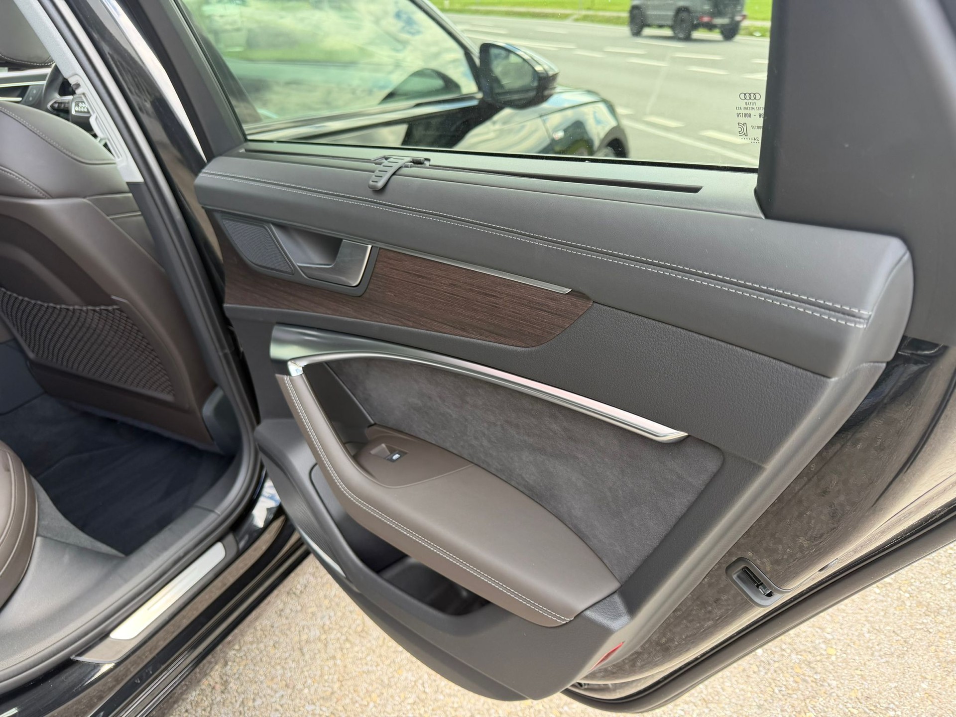 AUDI A6 Avant 50 TDI S line quattro tiptronic-image-11