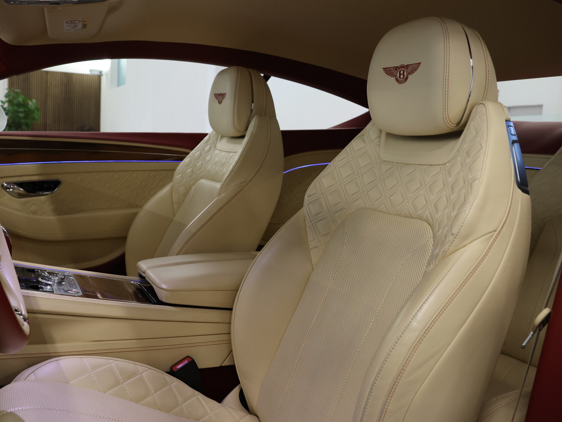BENTLEY Continental GT 6.0 W12 *Rotating Display* *360 Kamera* *Diamond Packet*-image-20