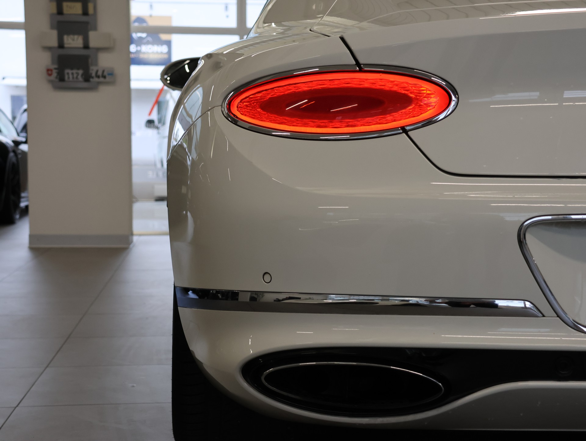 BENTLEY Continental GT 6.0 W12 *Rotating Display* *360 Kamera* *Diamond Packet*-image-10