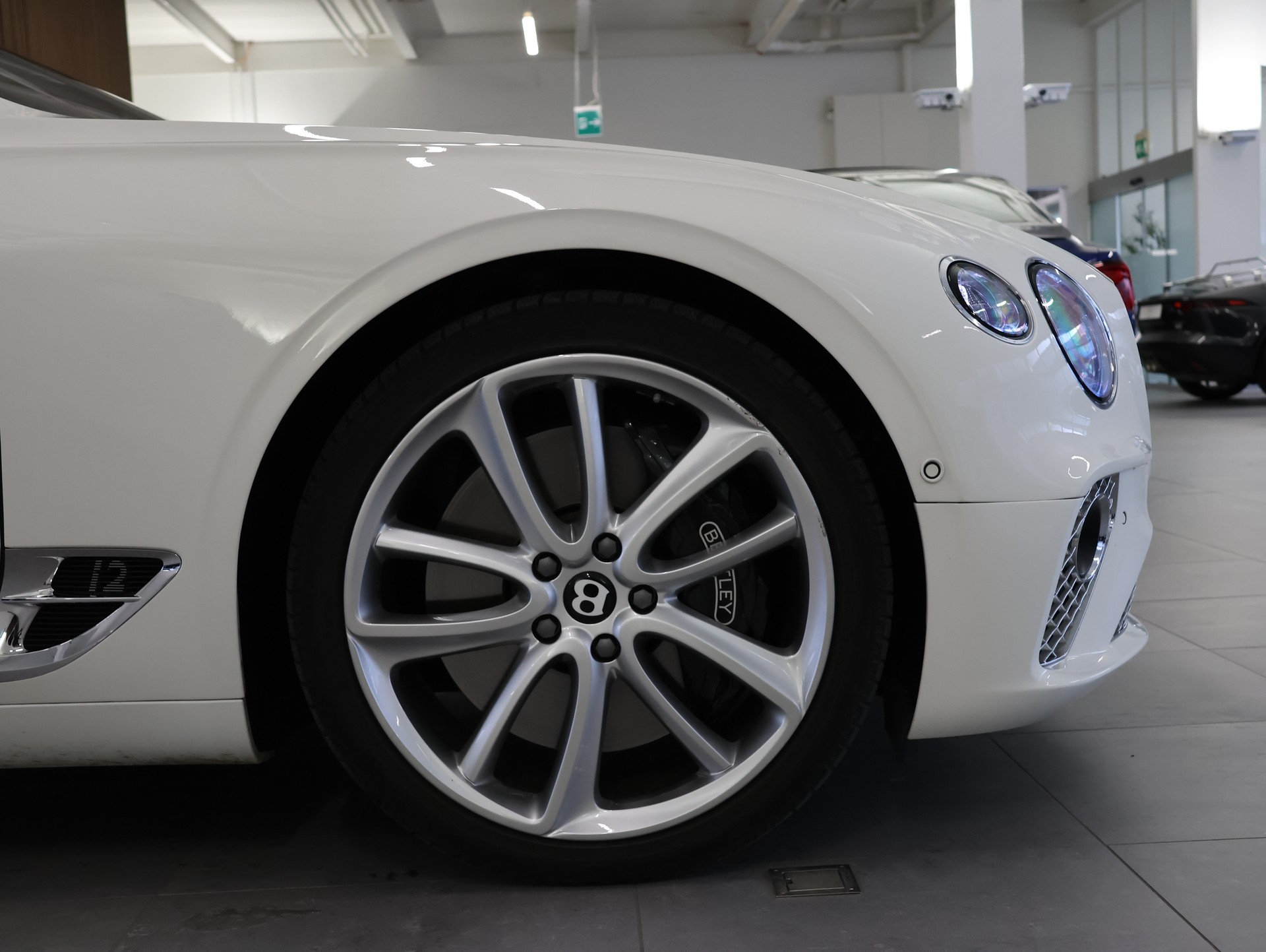 BENTLEY Continental GT 6.0 W12 *Rotating Display* *360 Kamera* *Diamond Packet*-image-7