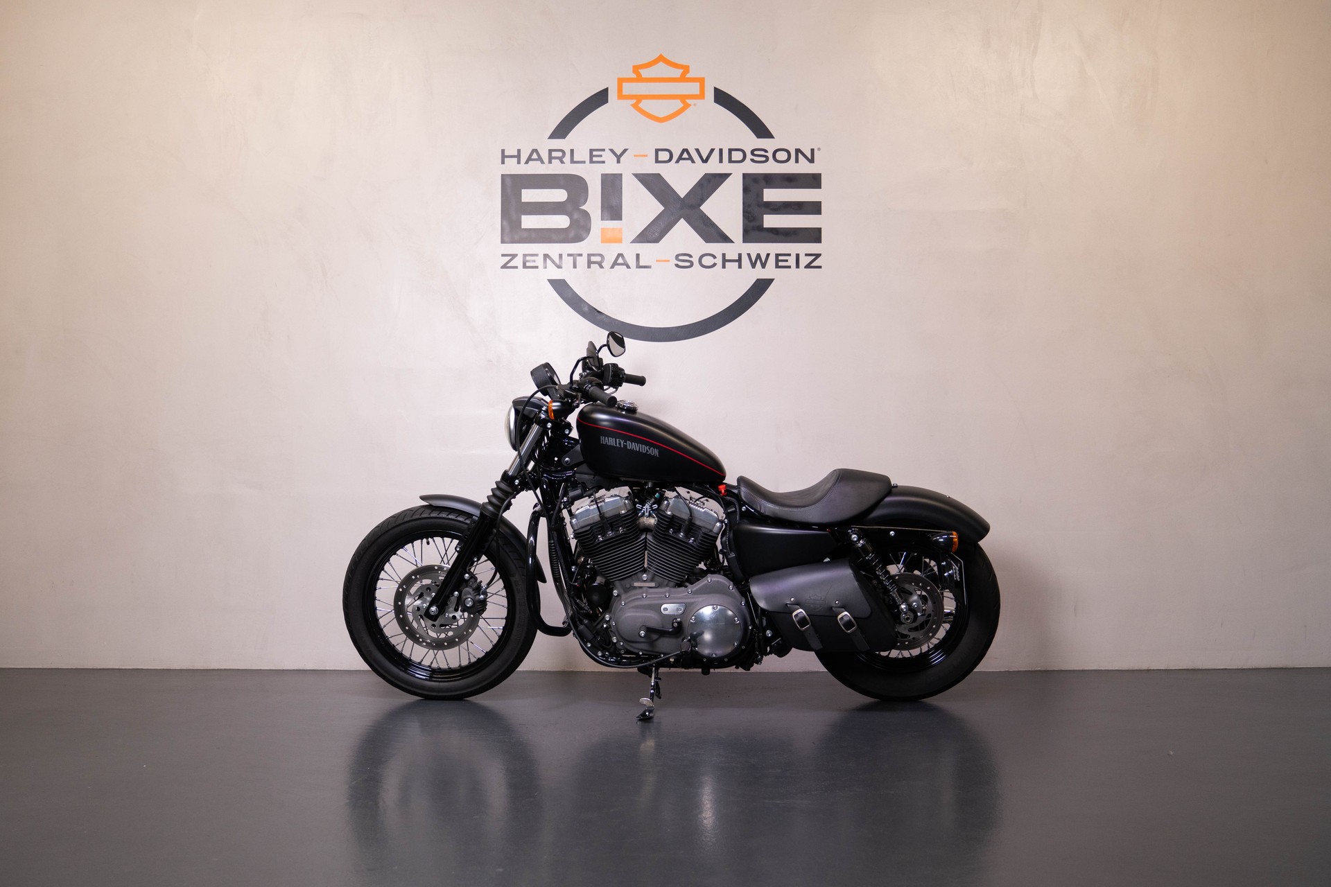 HARLEY-DAVIDSON XL 1200 N Sportster Nightster-showroom-element-1