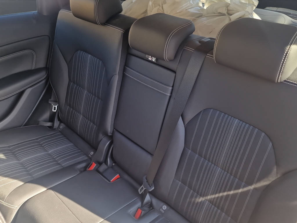 MERCEDES-BENZ B 200-image-9