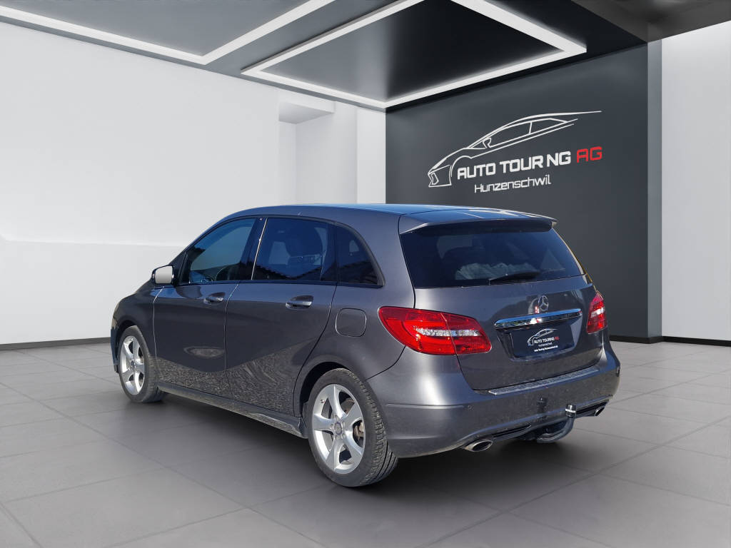 MERCEDES-BENZ B 200-image-4