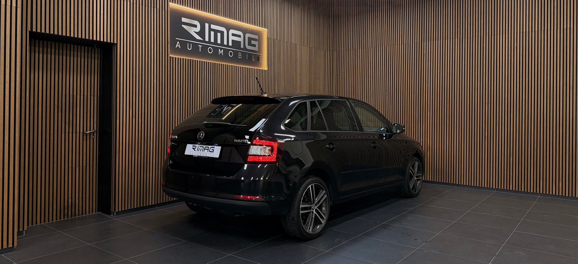 SKODA Rapid Spaceback 1.4 TSI Style DSG | CH-Fzg. | CarVertical | 8-Fach Bereift-image-8