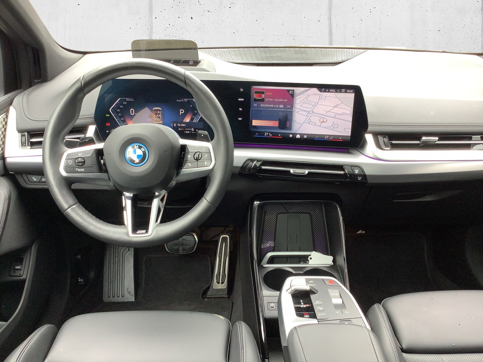 BMW 225e xDr. Act. T. M Sport-image-12