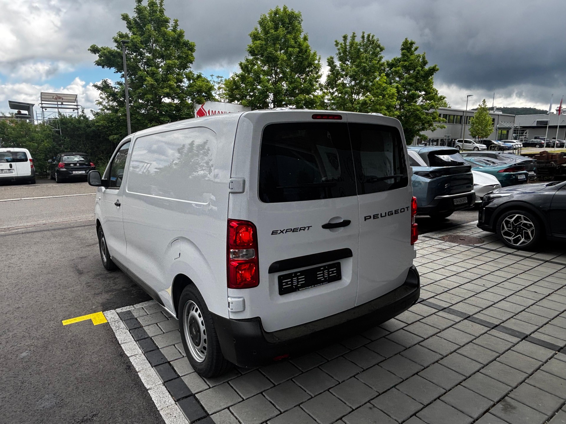 PEUGEOT Expert Kaw. Standard 1.5 BlueHDi 120 S/S-showroom-element-3