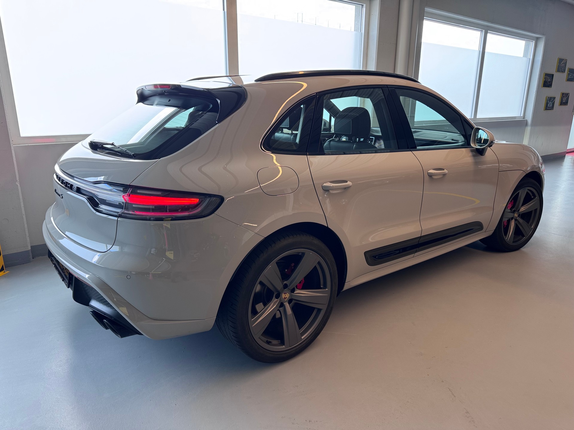 PORSCHE Macan S PDK-image-2