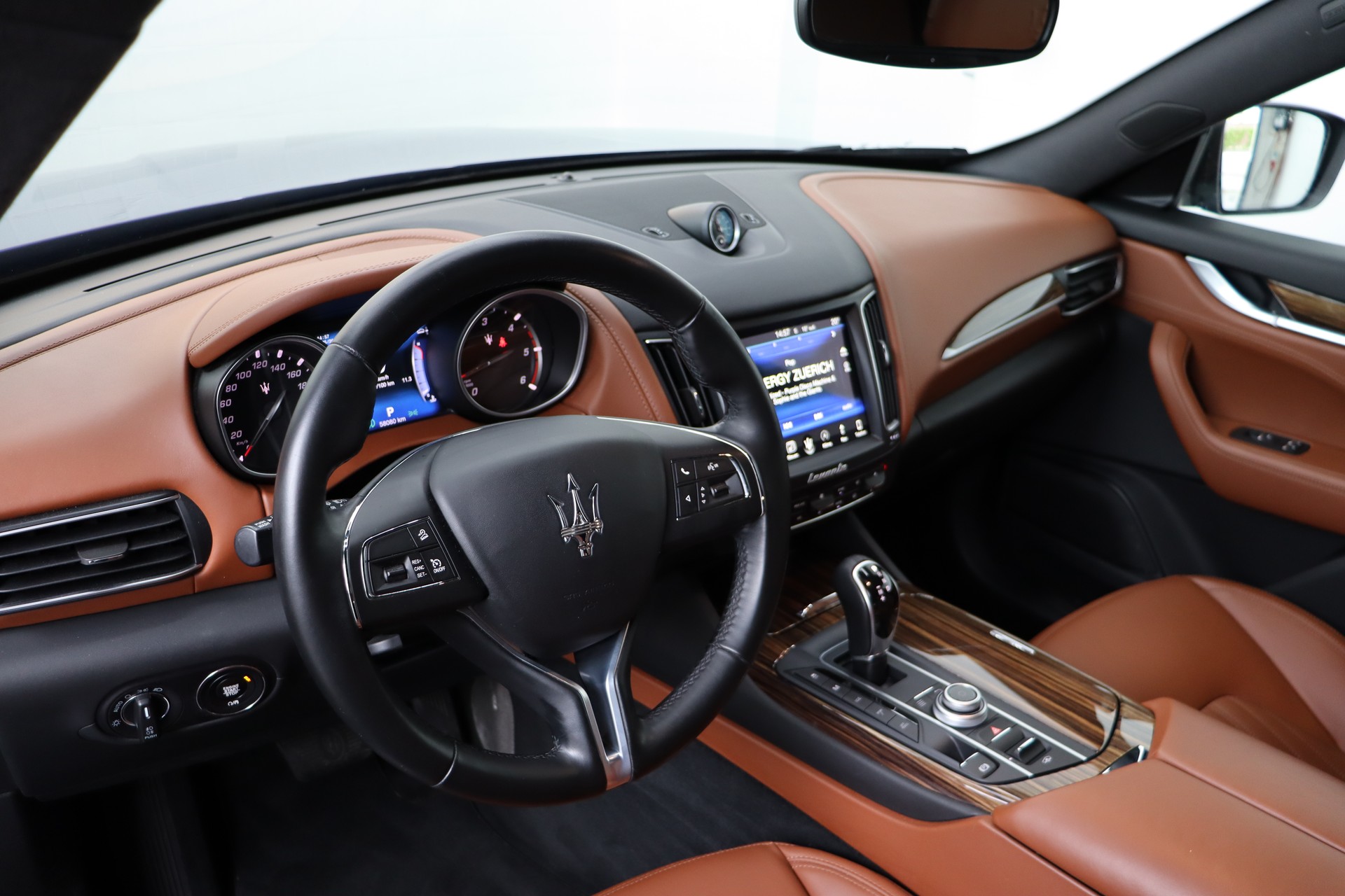 MASERATI Levante D 3.0 V6 GranSport Automatica ** CH-AUTO ** FAHRASSISTENZ-PAKET ** 360 GRAD PARK-PAKET **-image-13
