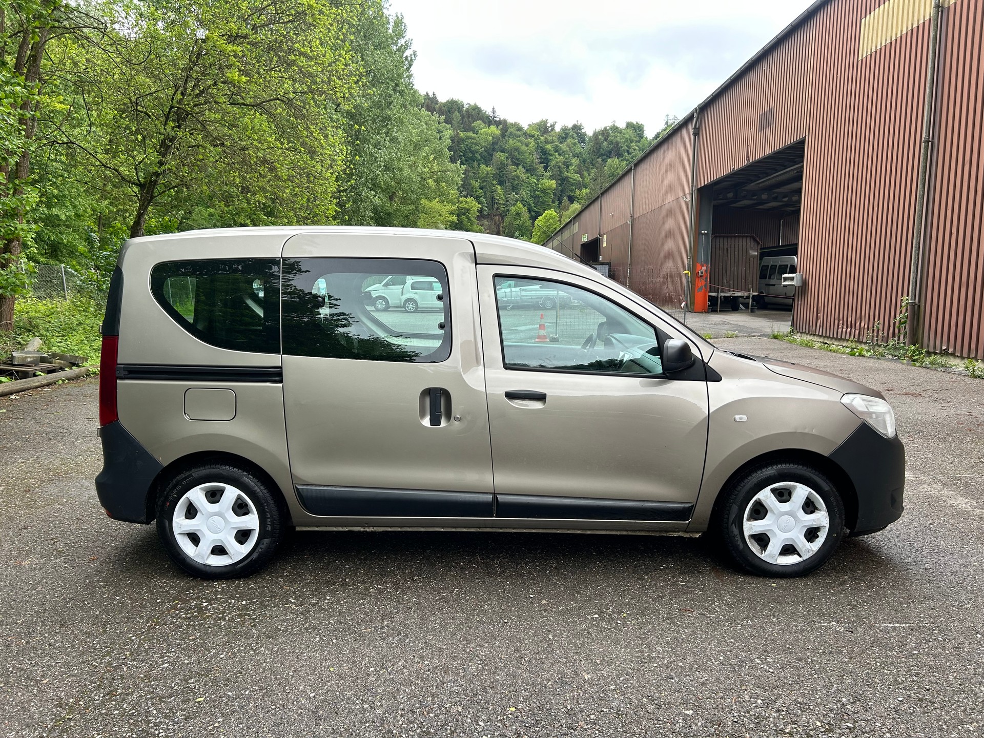 DACIA Dokker 1.5 dCi Ambiance-image-2