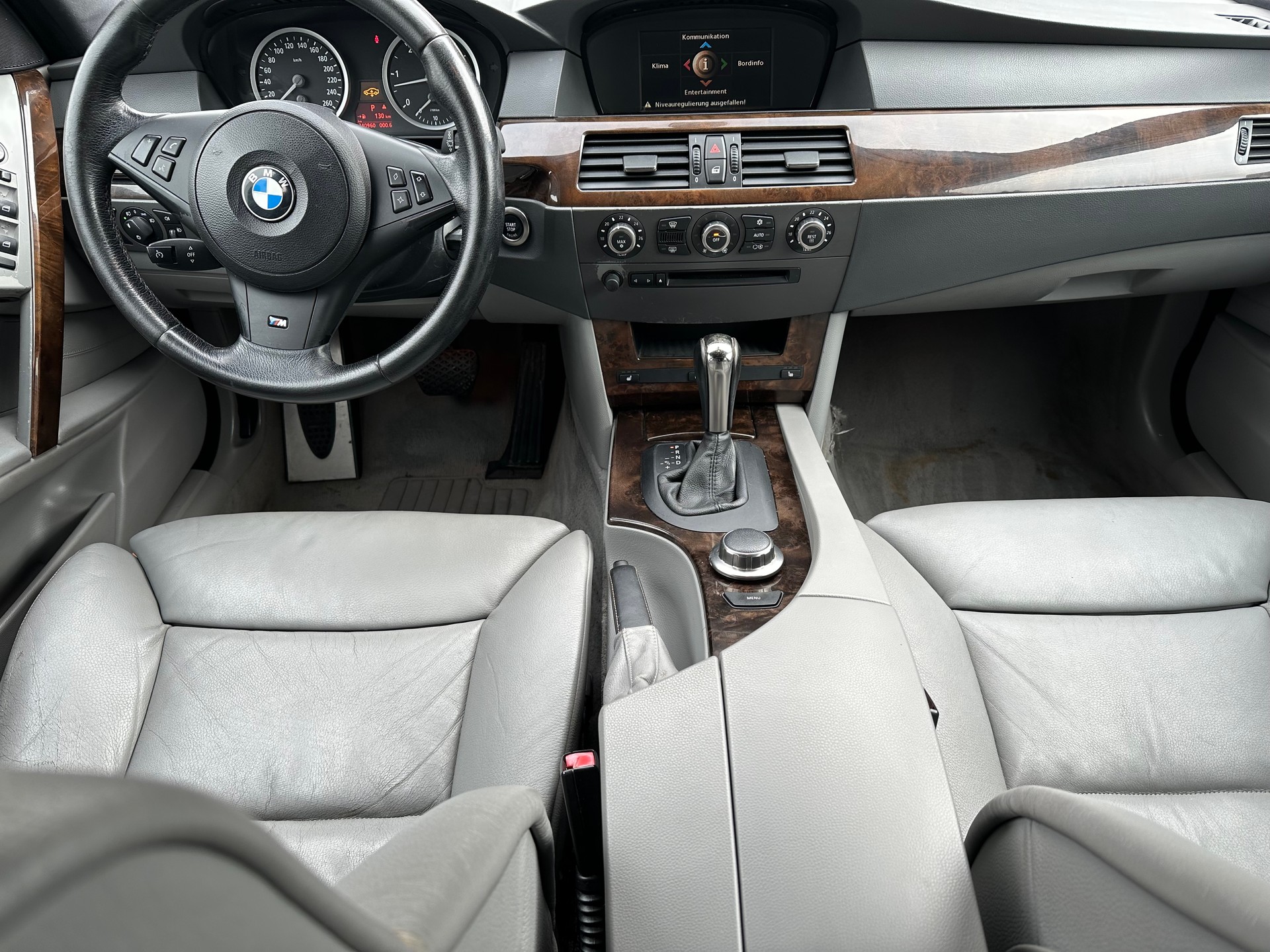 BMW 535d Touring-image-9