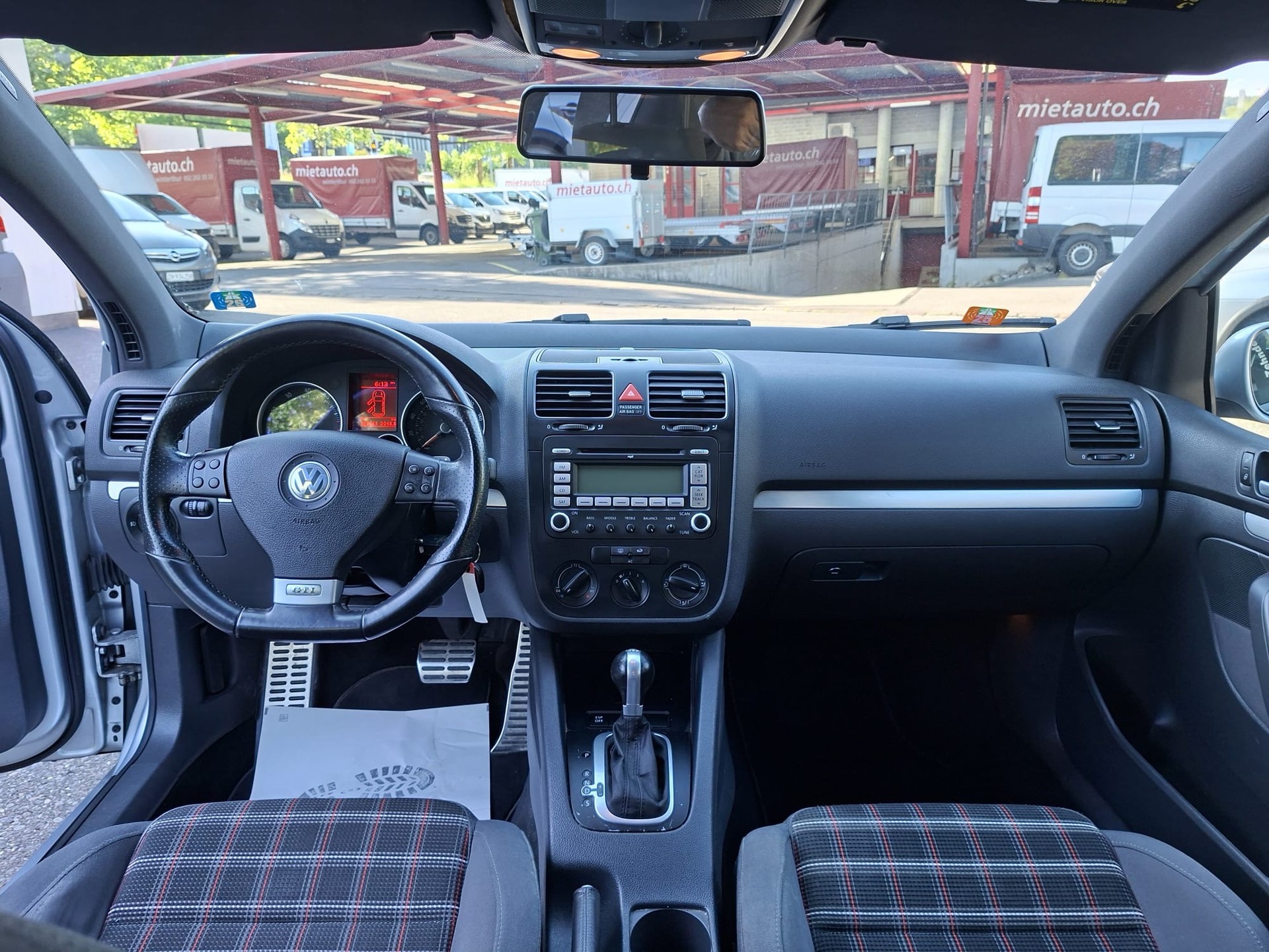 VW Golf 2.0 TFSI GTI-image-8