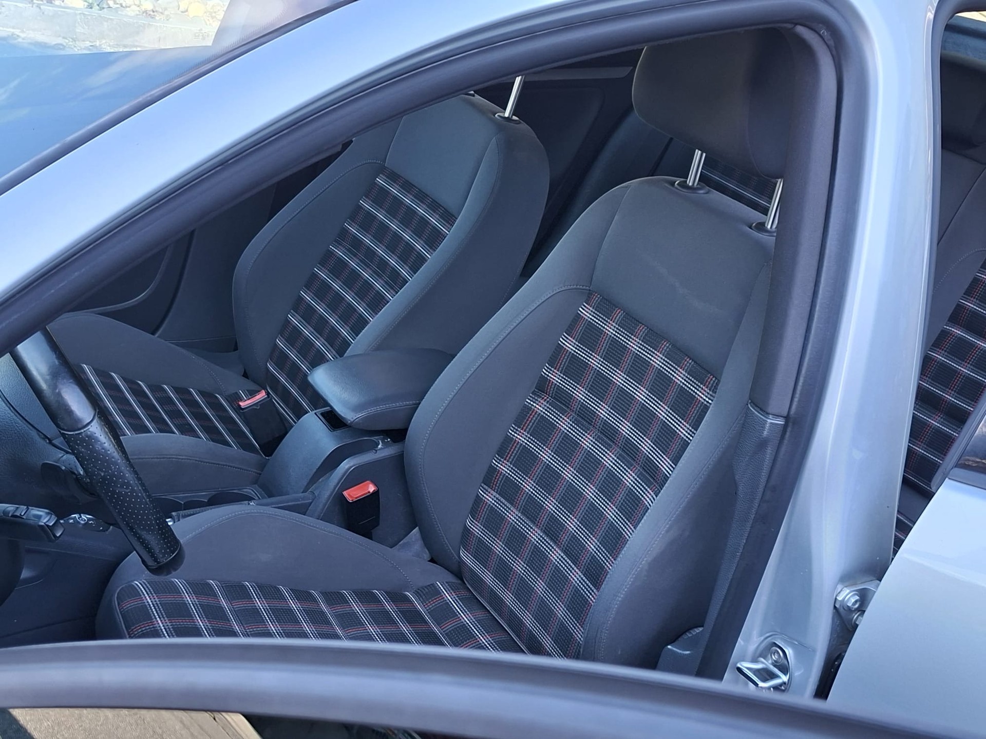 VW Golf 2.0 TFSI GTI-image-7