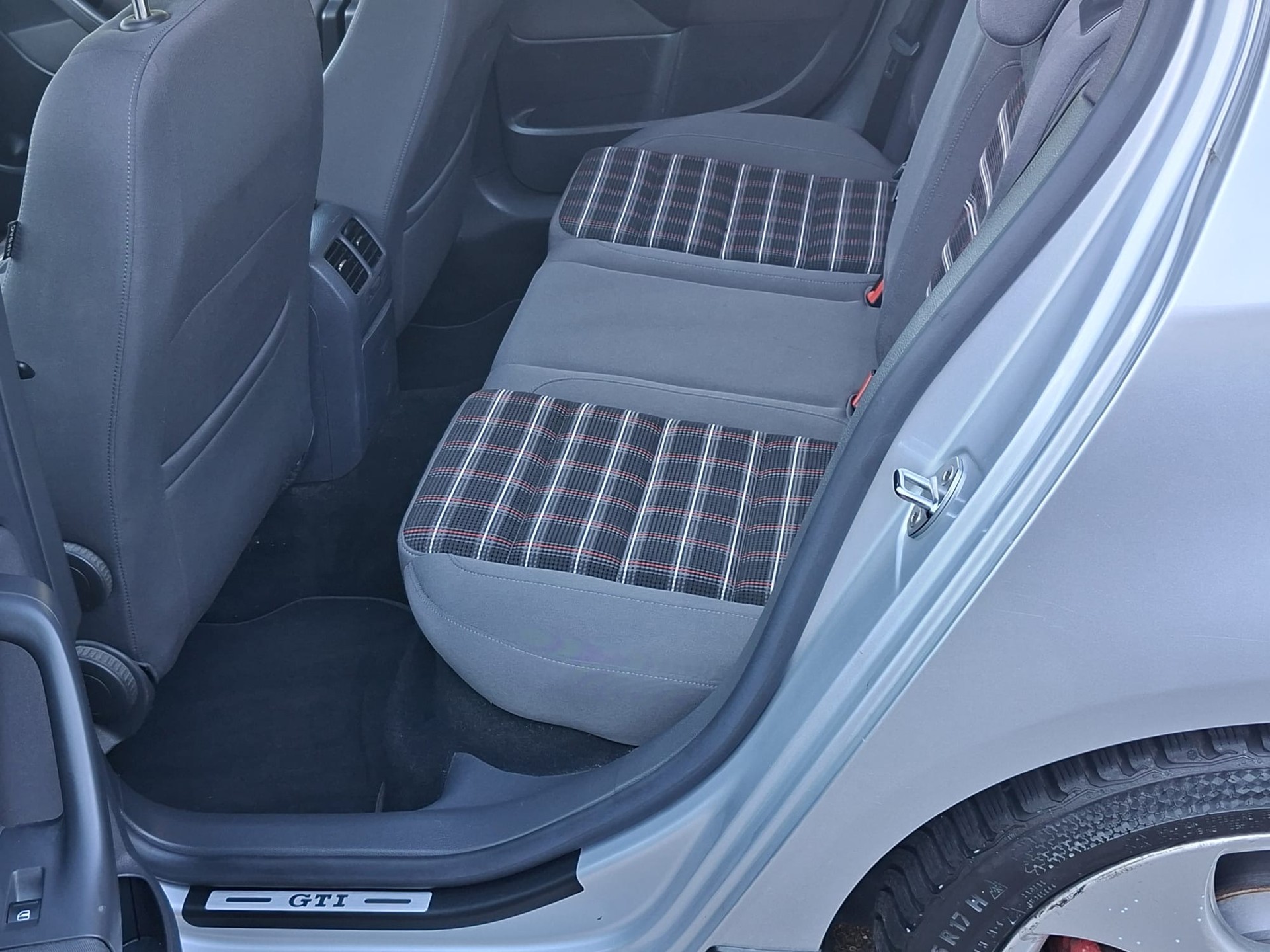 VW Golf 2.0 TFSI GTI-image-5