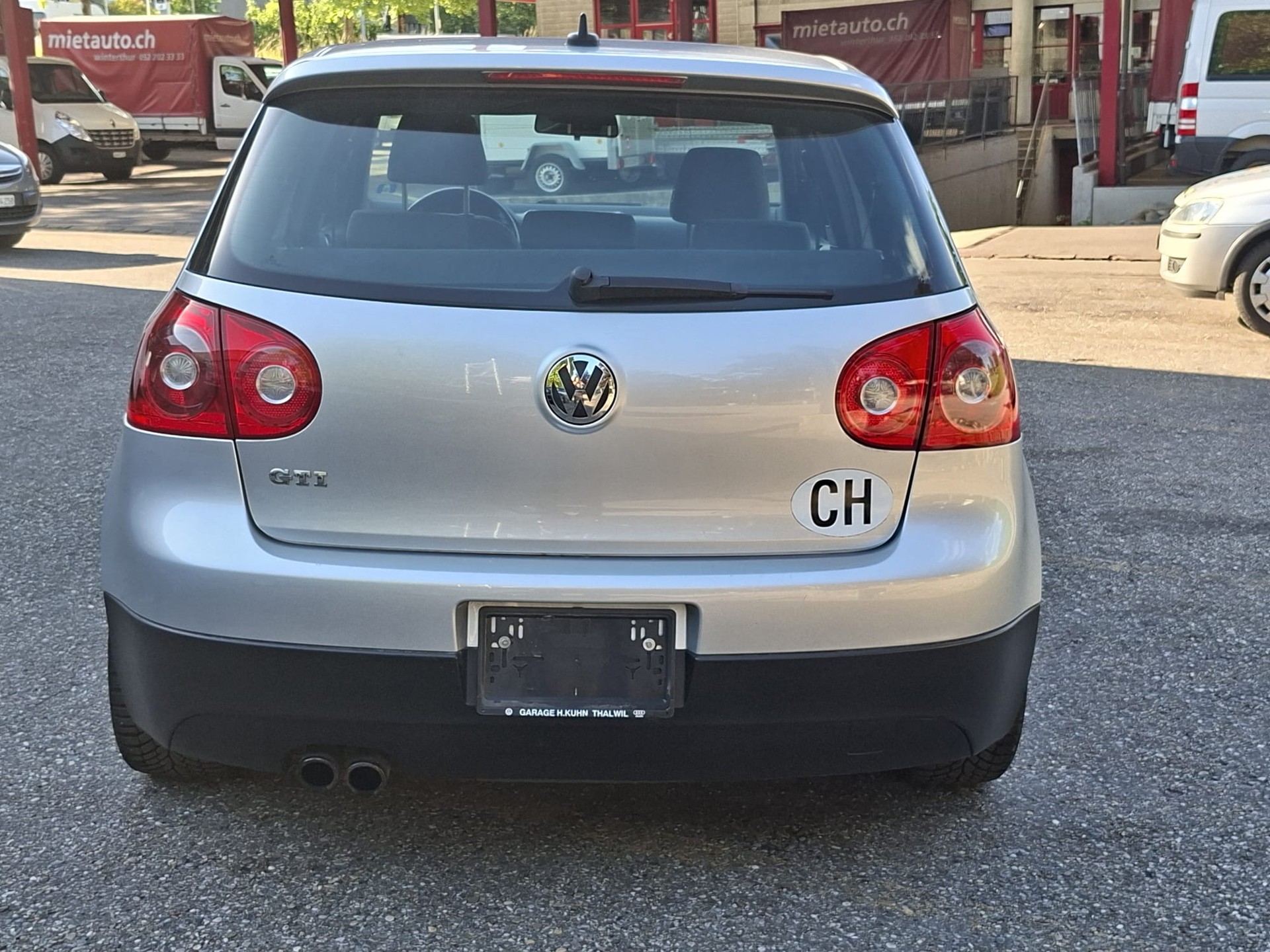VW Golf 2.0 TFSI GTI-showroom-element-3