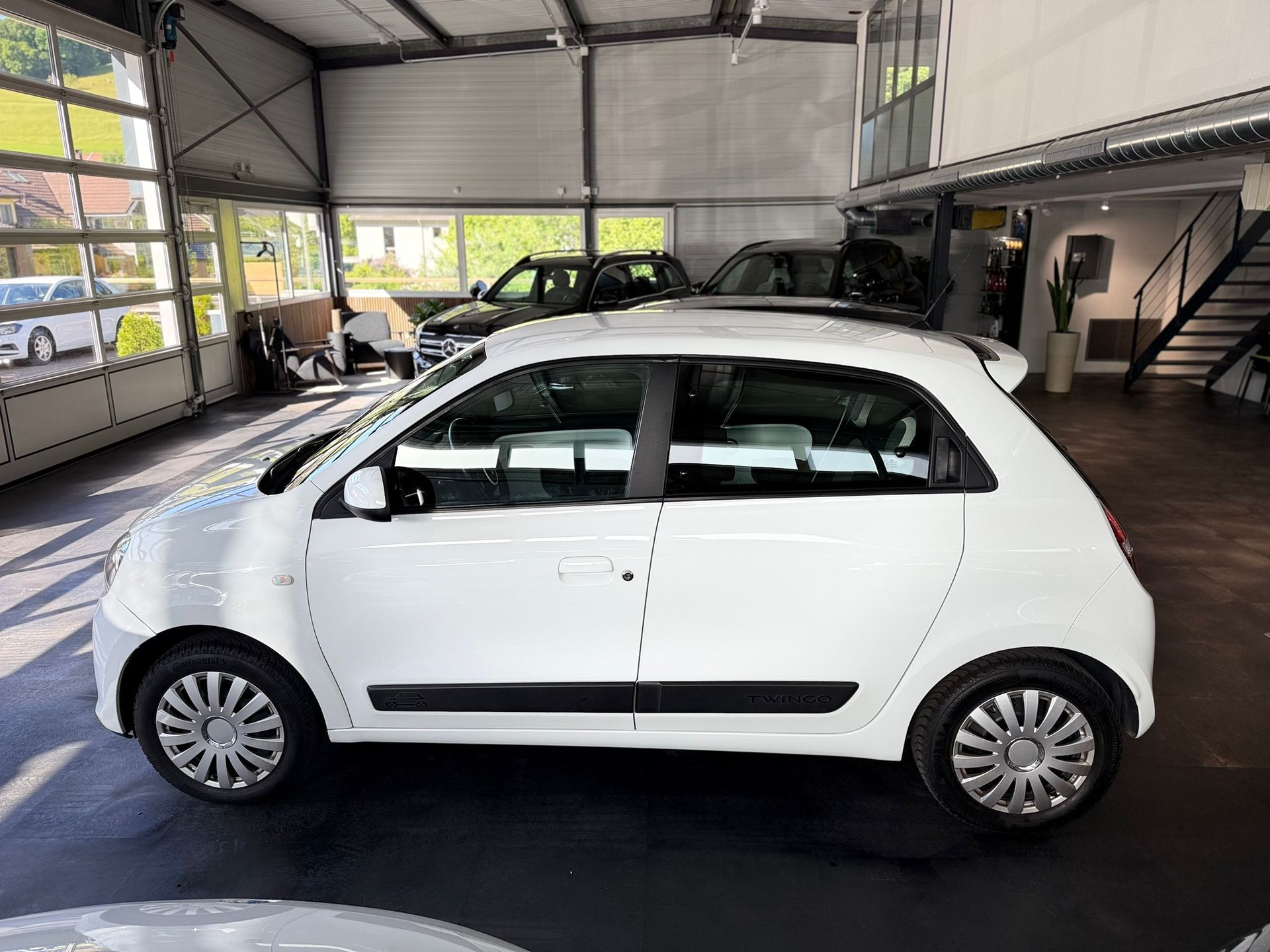 RENAULT Twingo 0.9 City EDC-showroom-element-1