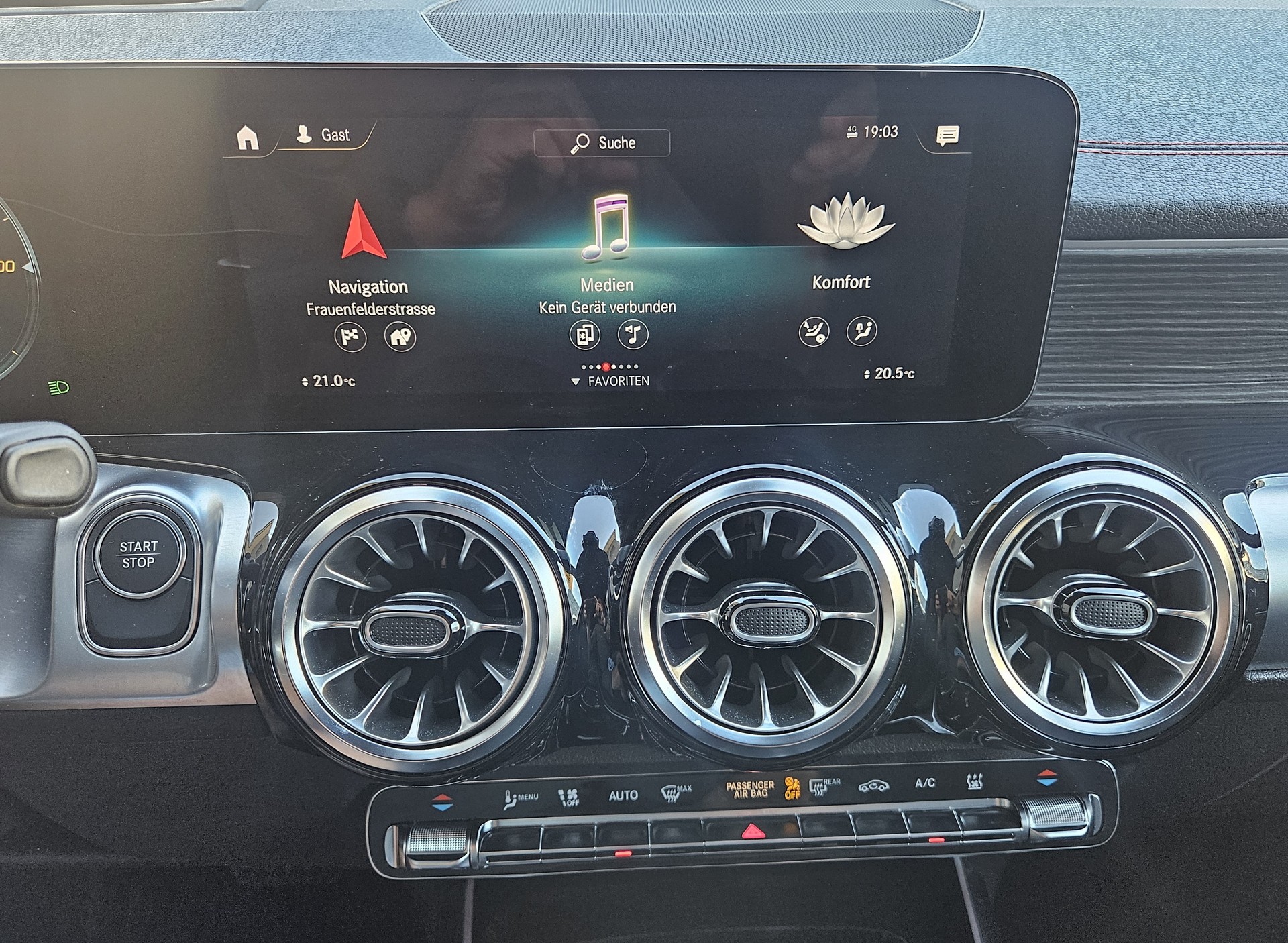 MERCEDES-BENZ EQB 250+ AMG-Line (70,5 kWh) mit 7-Sitzplätzen-image-18