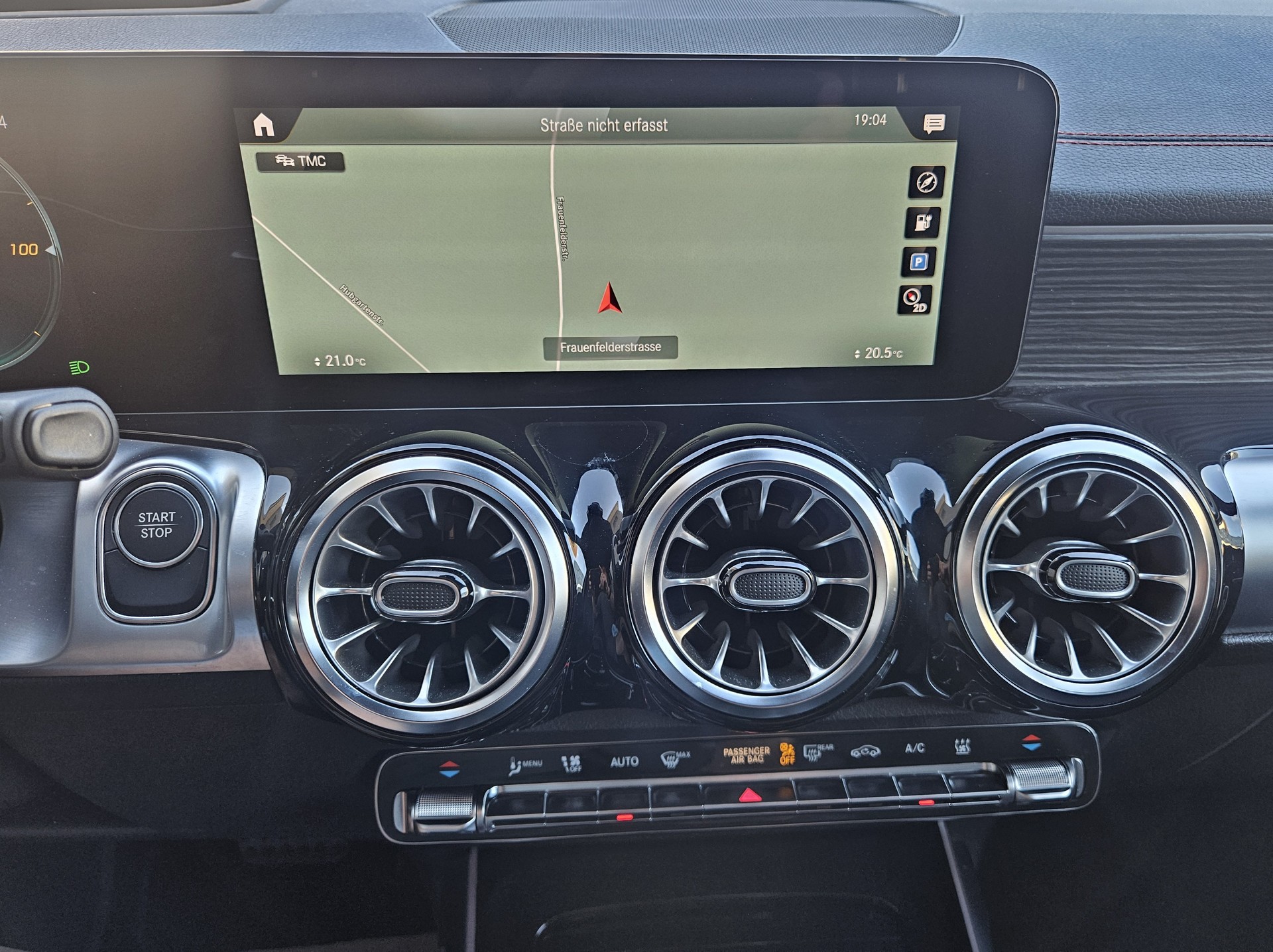 MERCEDES-BENZ EQB 250+ AMG-Line (70,5 kWh) mit 7-Sitzplätzen-image-16