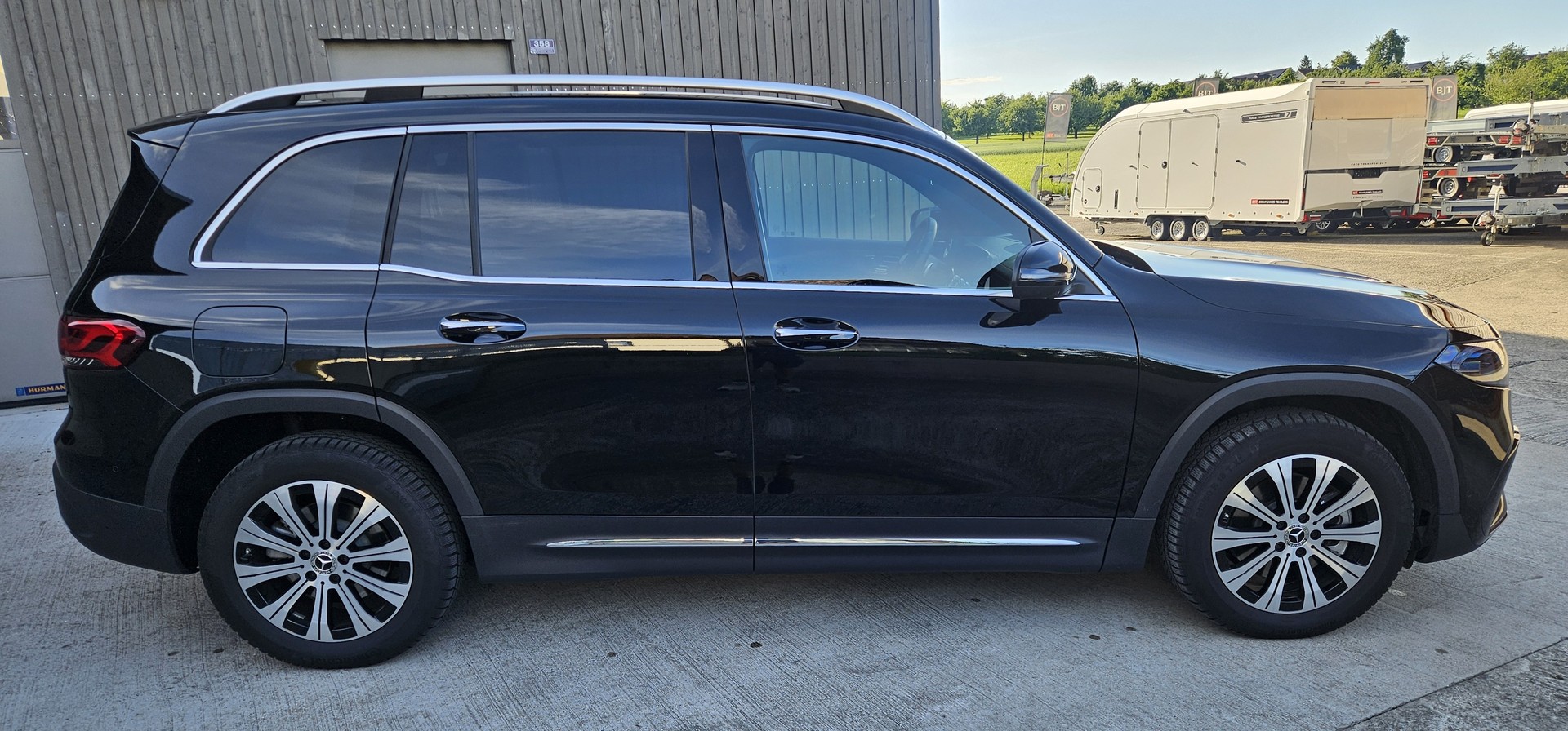 MERCEDES-BENZ EQB 250+ AMG-Line (70,5 kWh) mit 7-Sitzplätzen-image-8