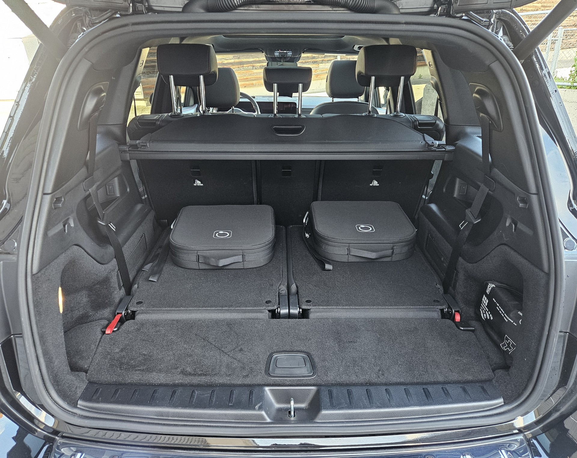 MERCEDES-BENZ EQB 250+ AMG-Line (70,5 kWh) mit 7-Sitzplätzen-image-24