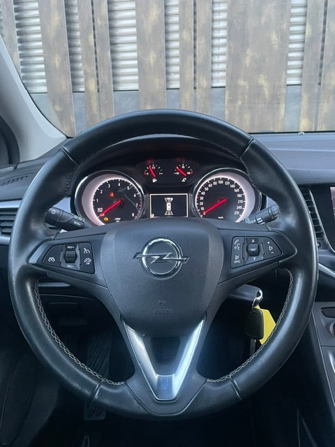 OPEL Astra 1.0i Turbo Enjoy Easytronic-image-15