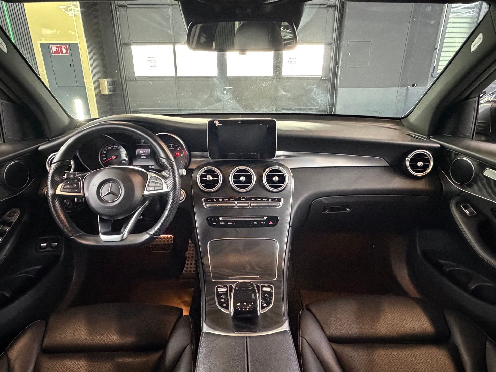 MERCEDES-BENZ GLC 250 d Exclusive 4Matic 9G-Tronic-image-12