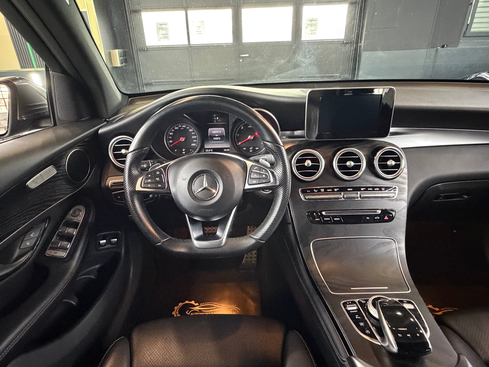 MERCEDES-BENZ GLC 250 d Exclusive 4Matic 9G-Tronic-image-13