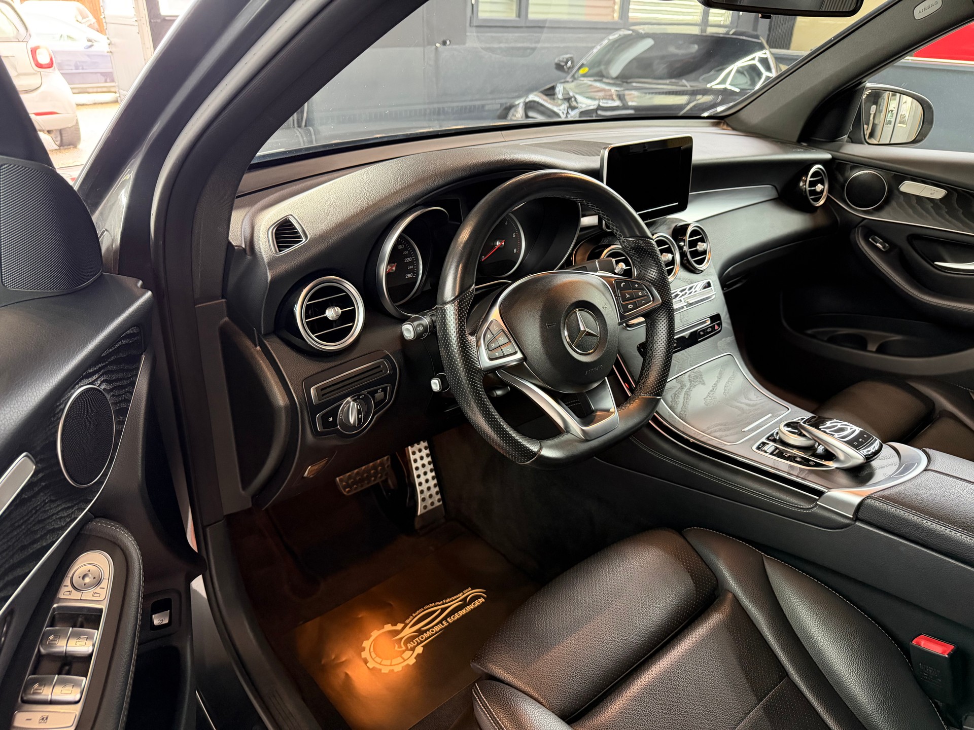MERCEDES-BENZ GLC 250 d Exclusive 4Matic 9G-Tronic-image-8