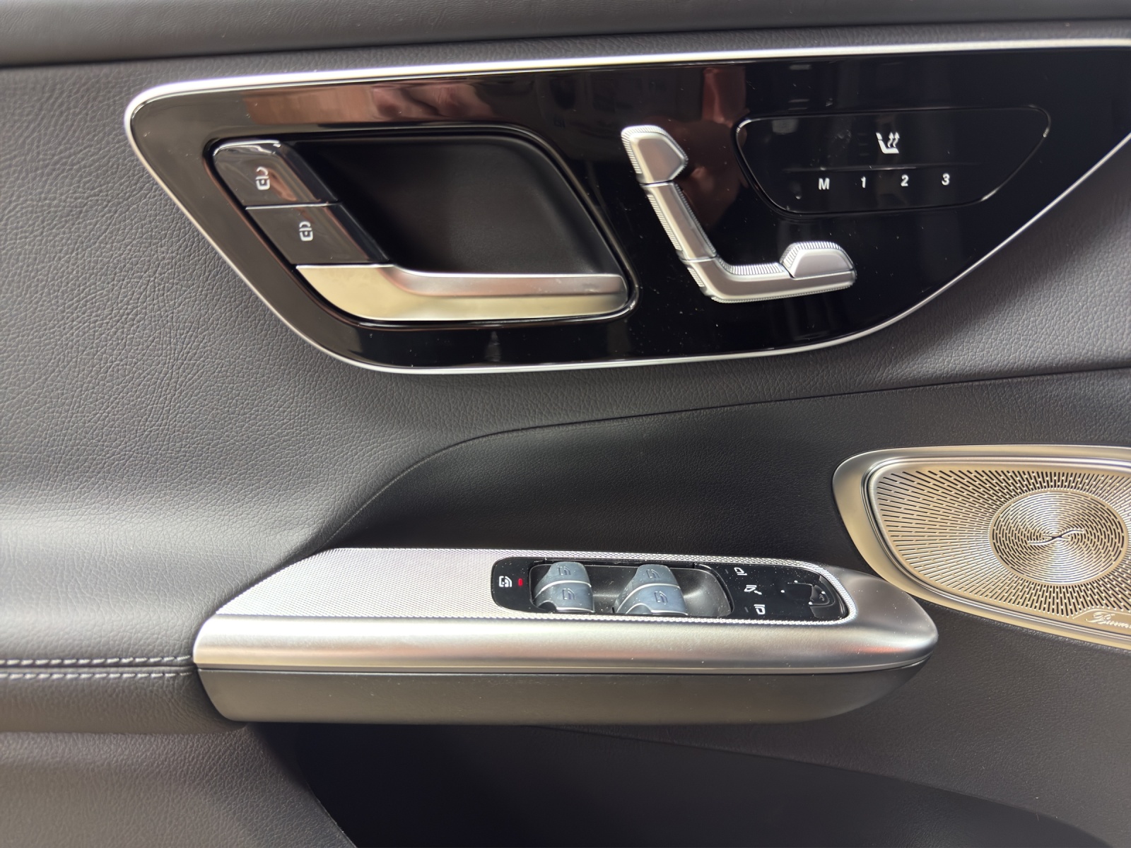 MERCEDES-BENZ GLC 220 d 4Matic 9G-Tronic-image-12