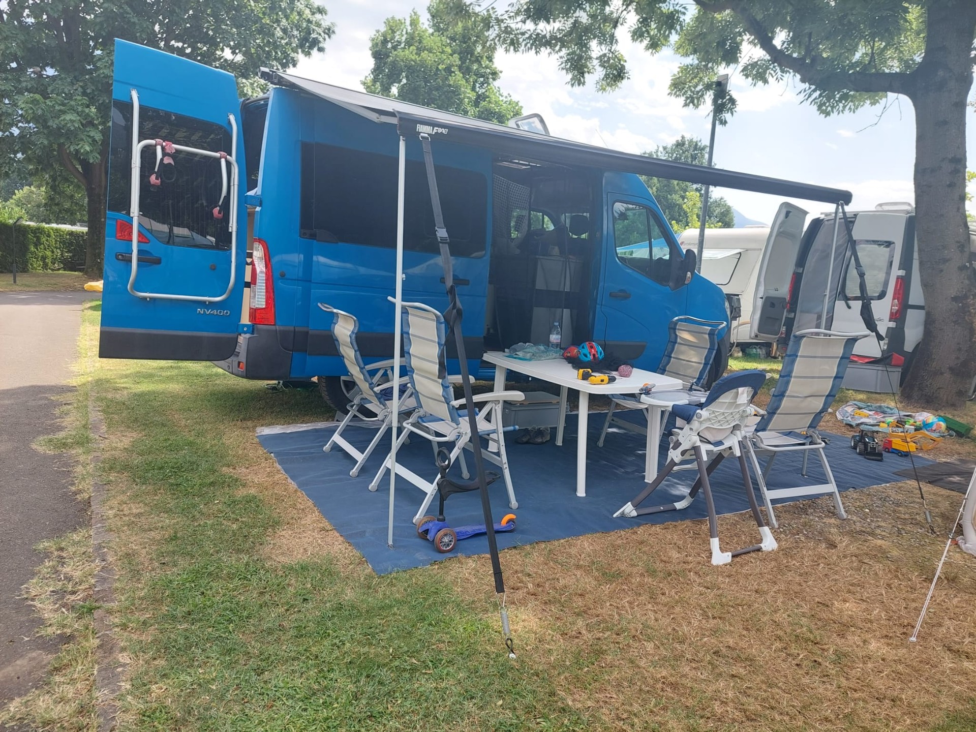 NISSAN NV400-image-0